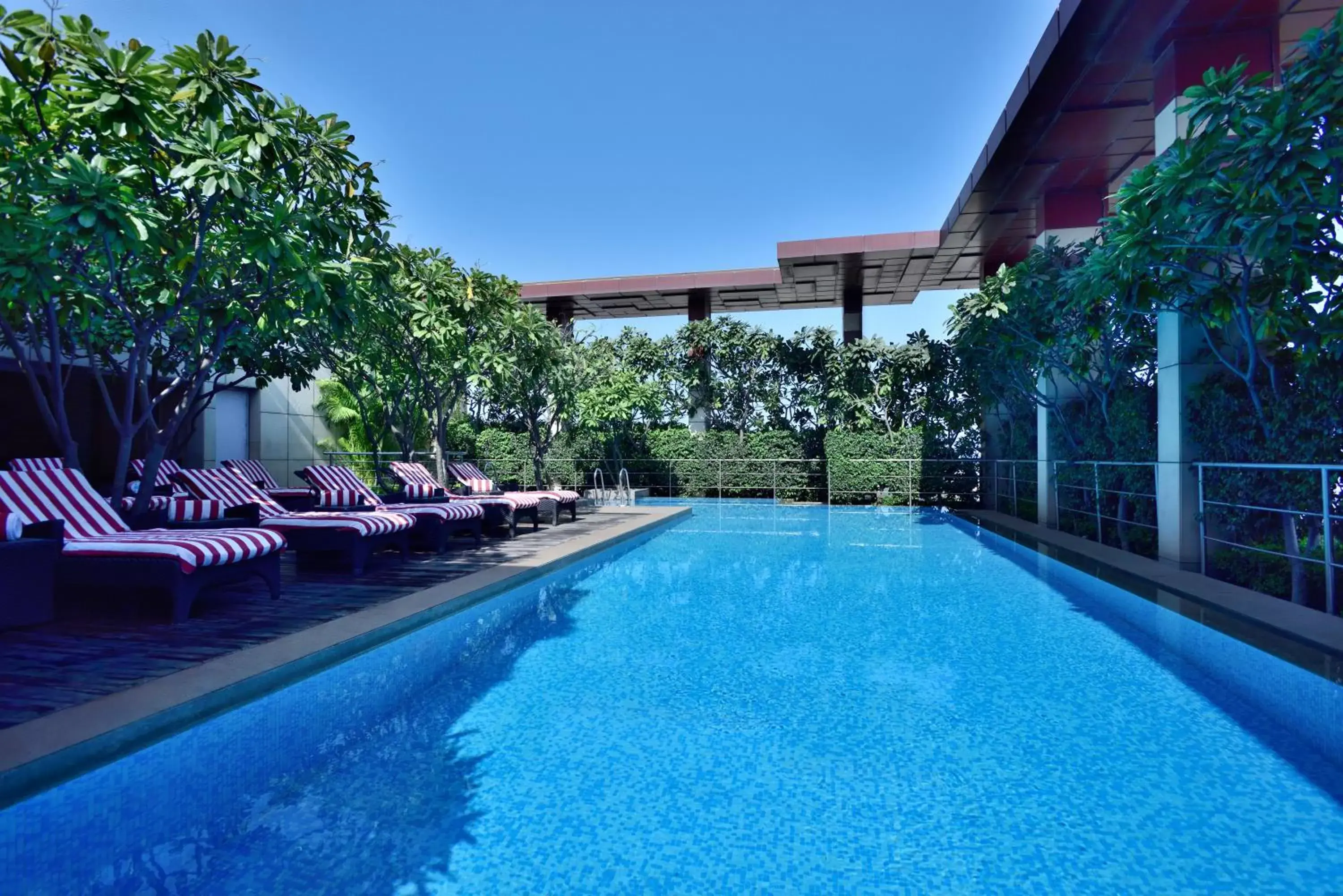 , Swimming Pool in Radisson Blu Hotel, Indore