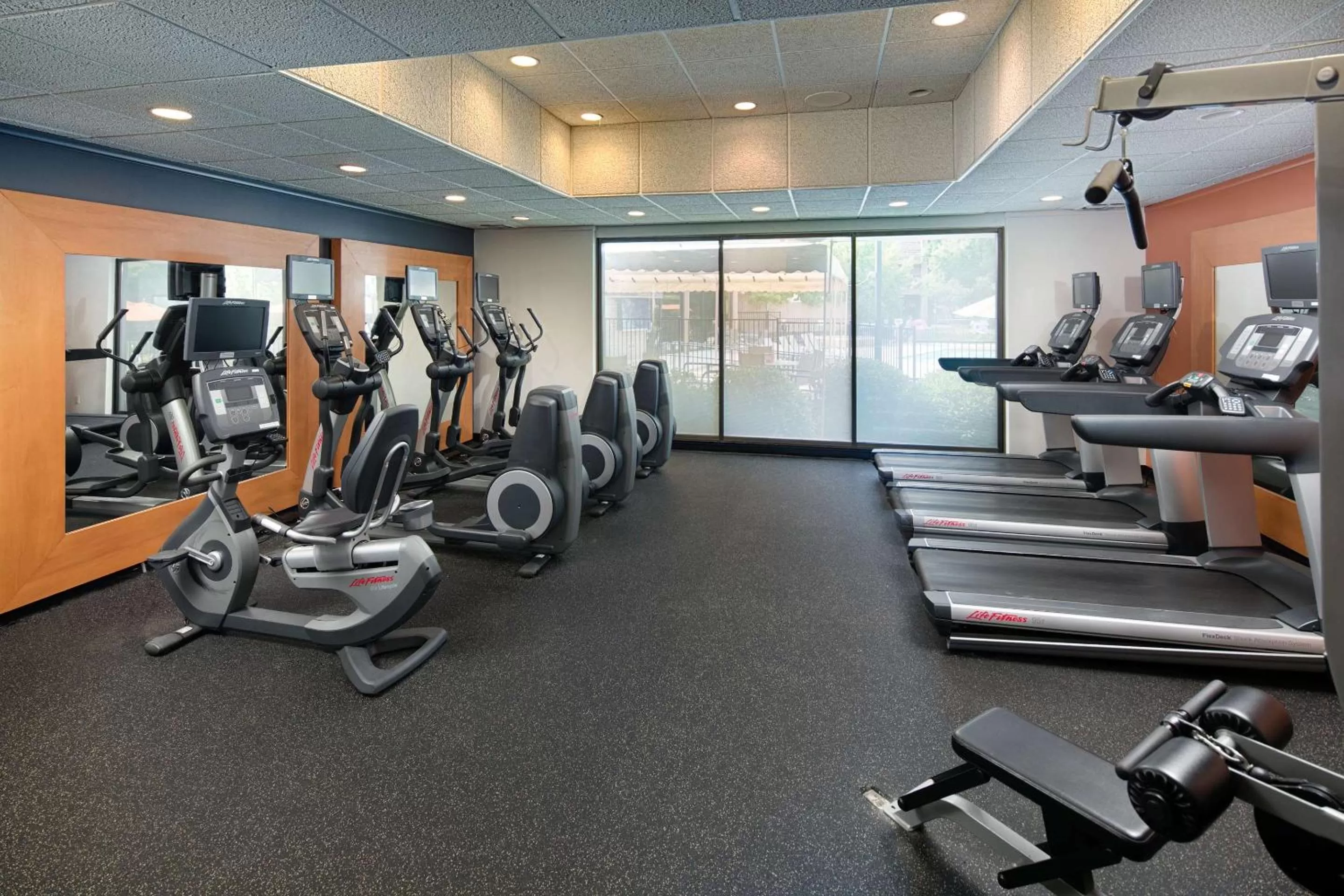 Fitness centre/facilities in Red Lion Hotel Redding