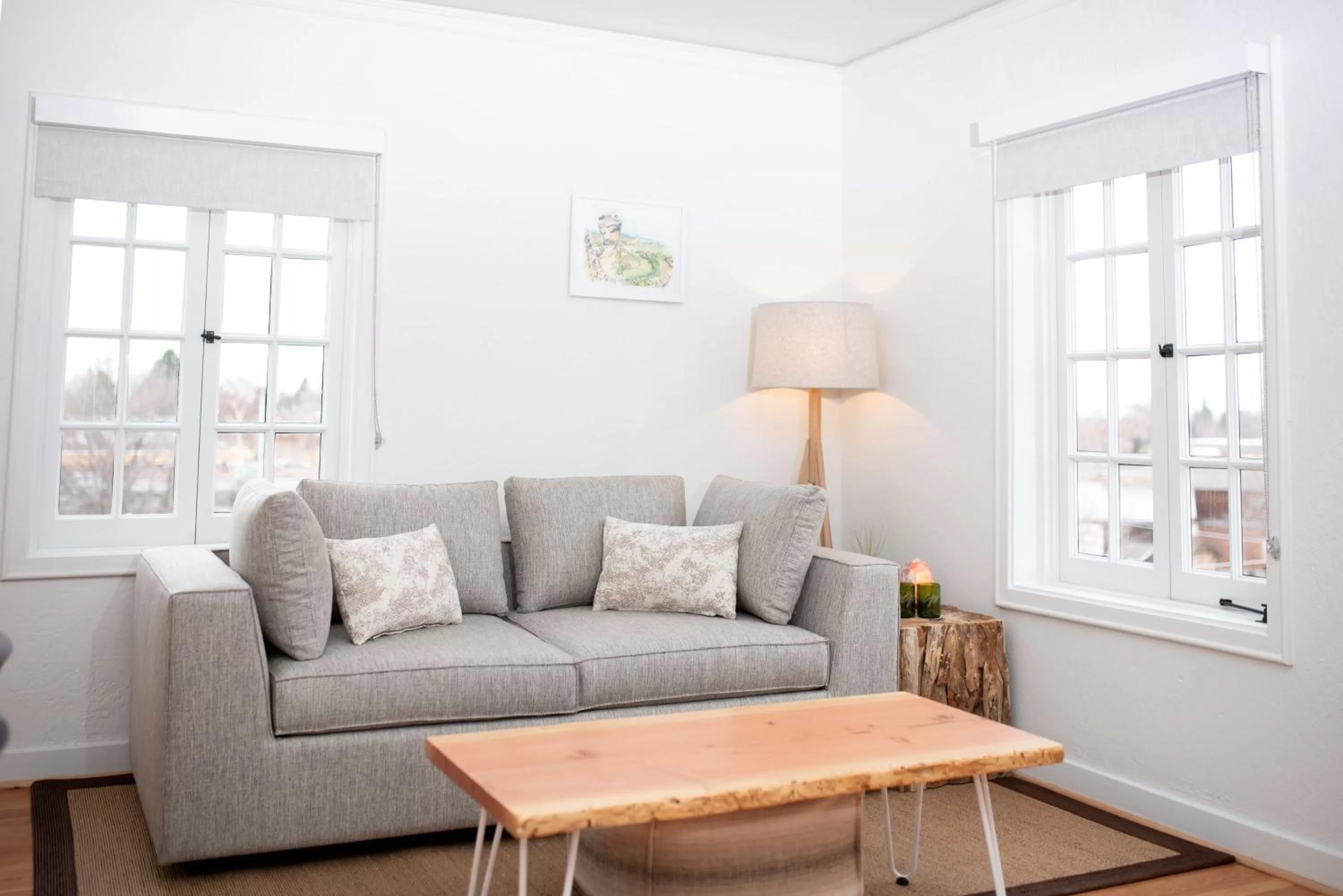 Living room in SCP Redmond Hotel