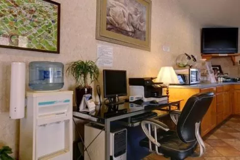 Restaurant/places to eat in Edinburg Executive Inn