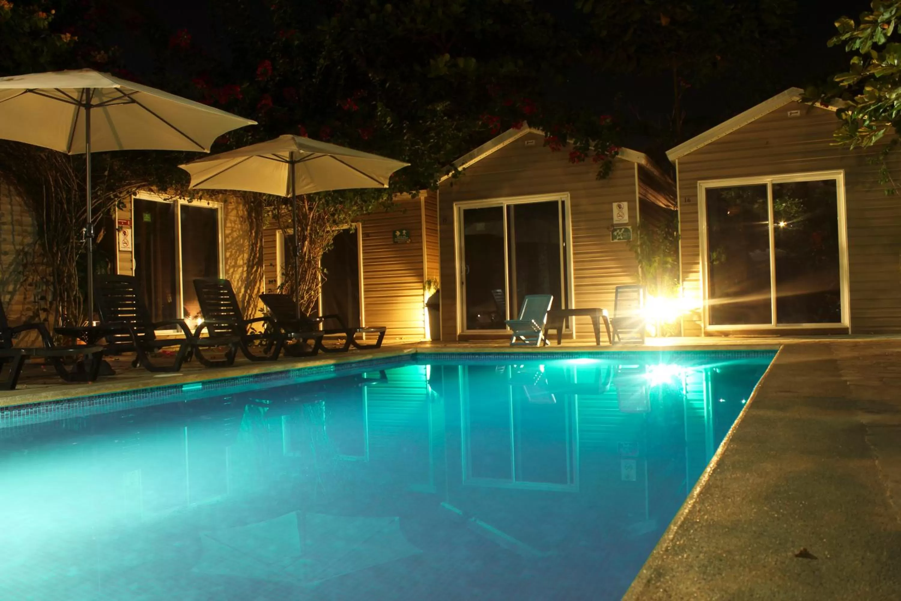 Swimming pool in Jaco Lodge Quiet Place