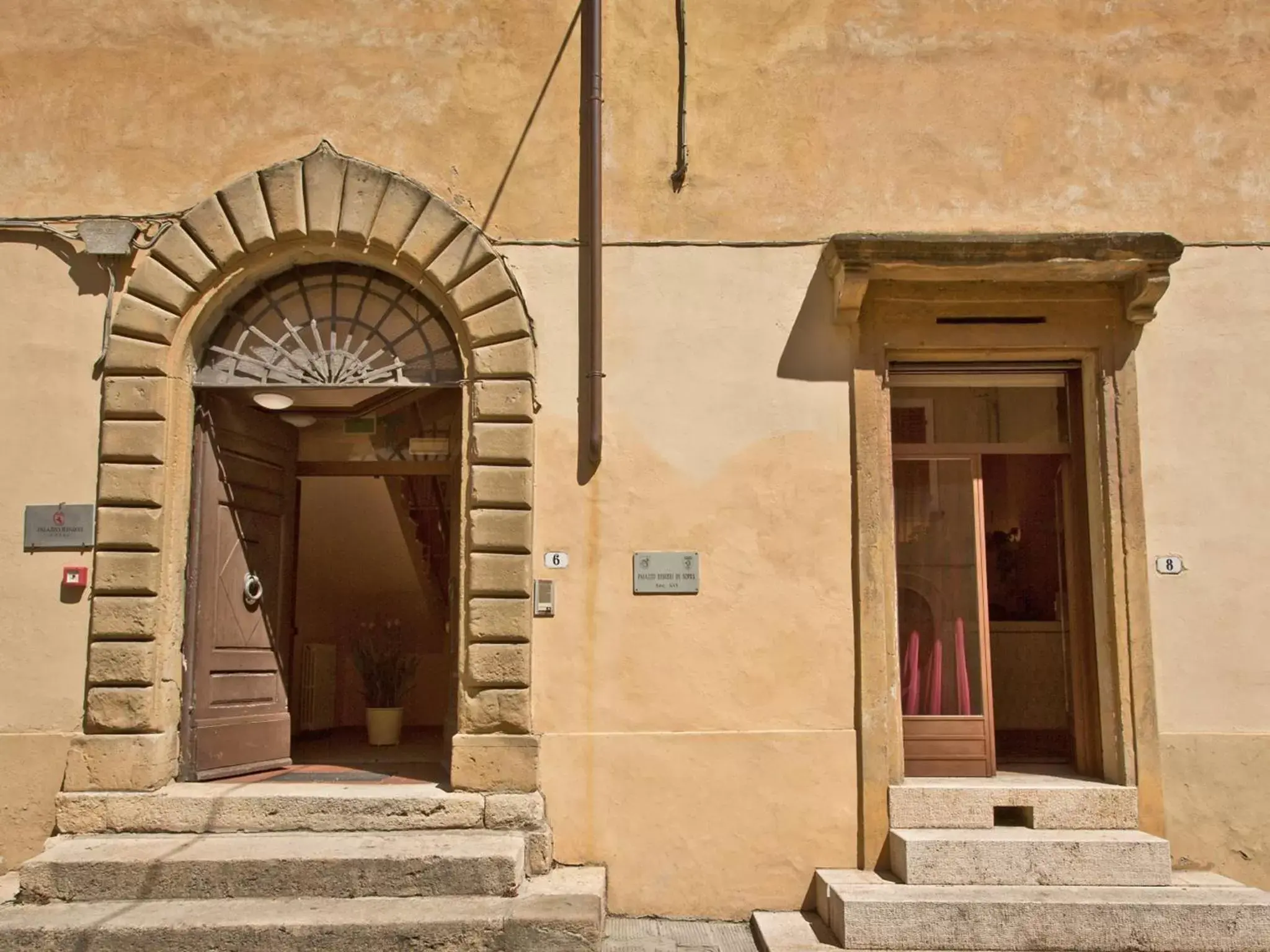 Facade/entrance in Hotel Palazzo Renieri - 3stelle S