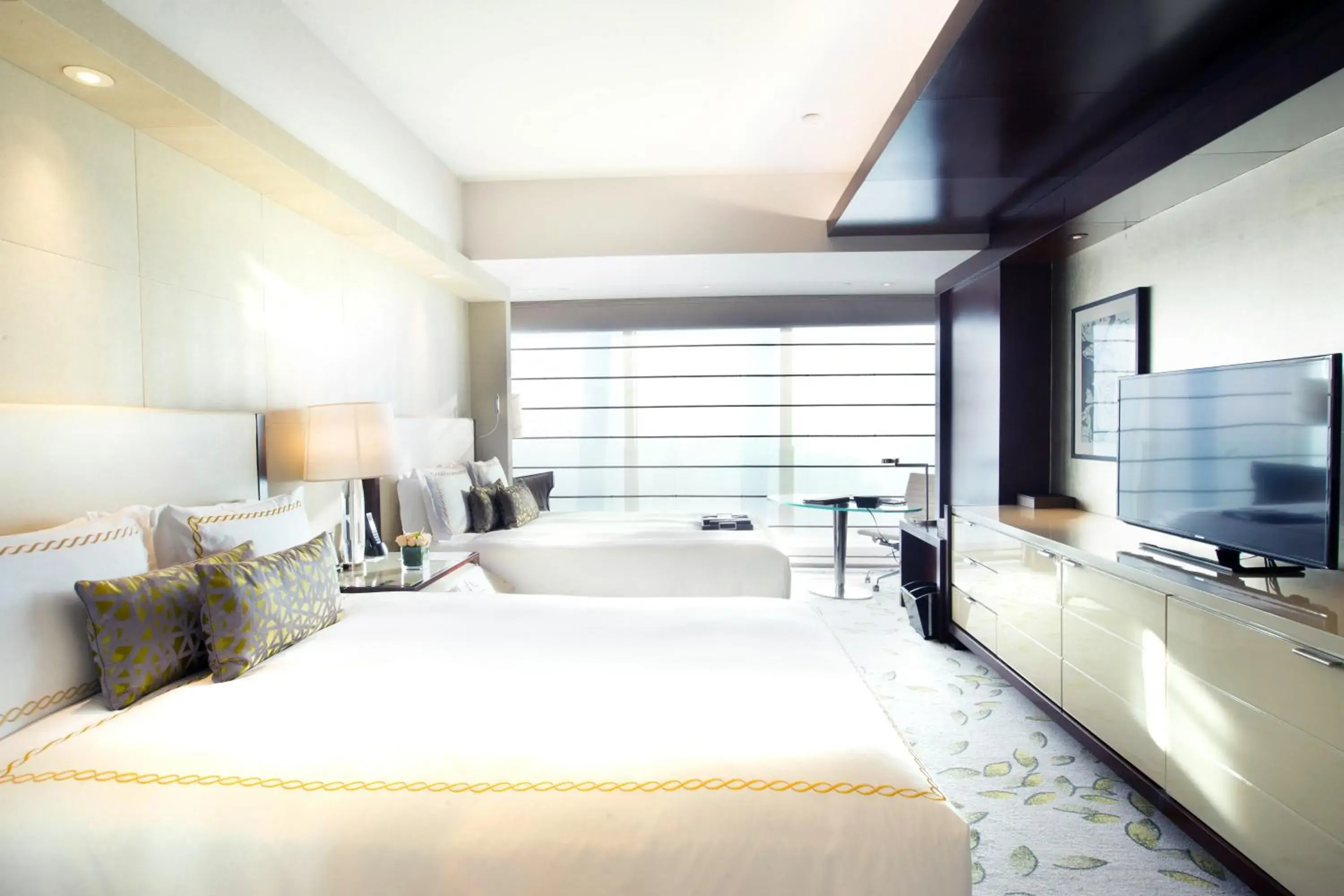 Bedroom, Bed in Fairmont Nanjing