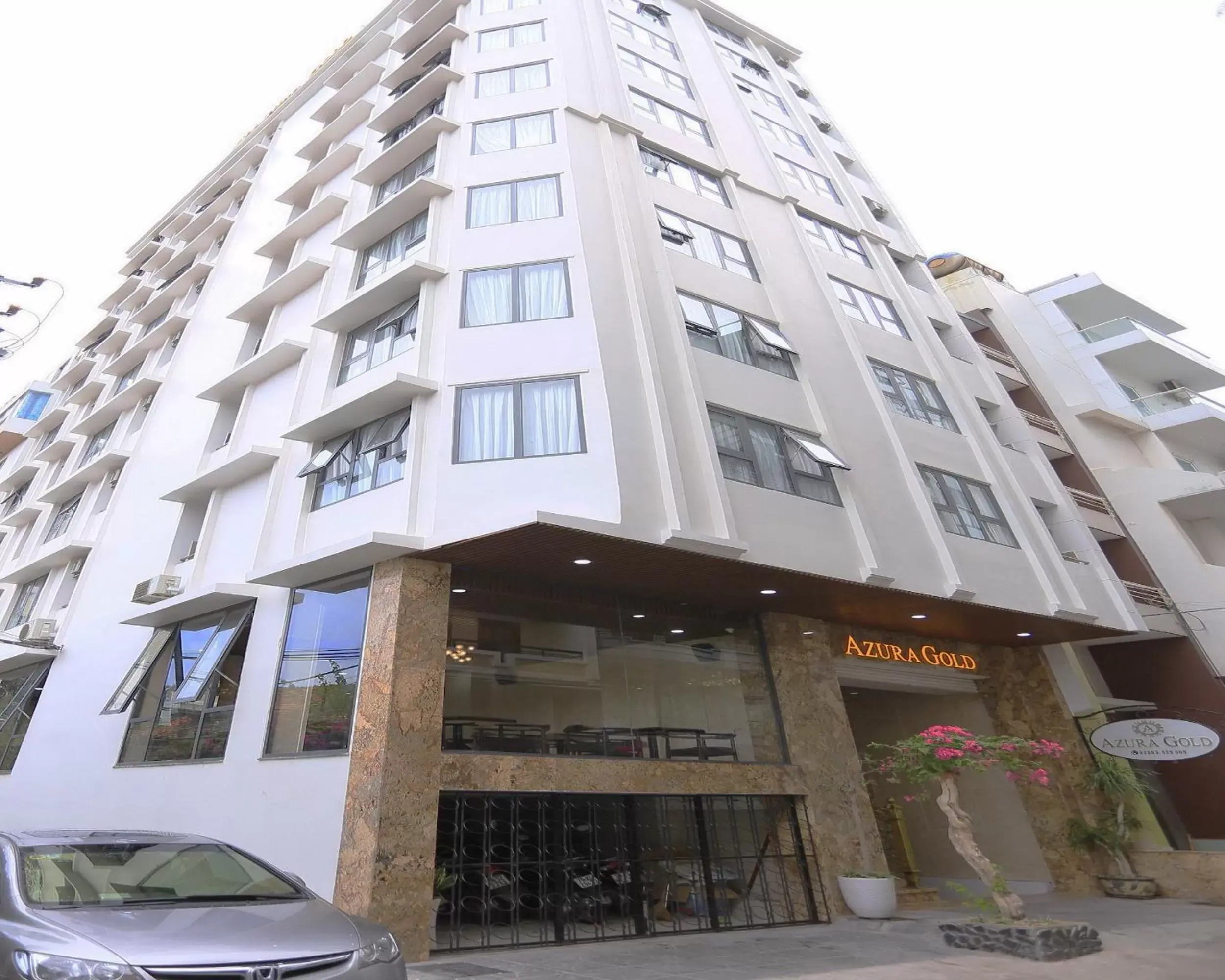 Property building in Azura Gold Hotel & Apartment Property building in Azura Gold Hotel & Apartment