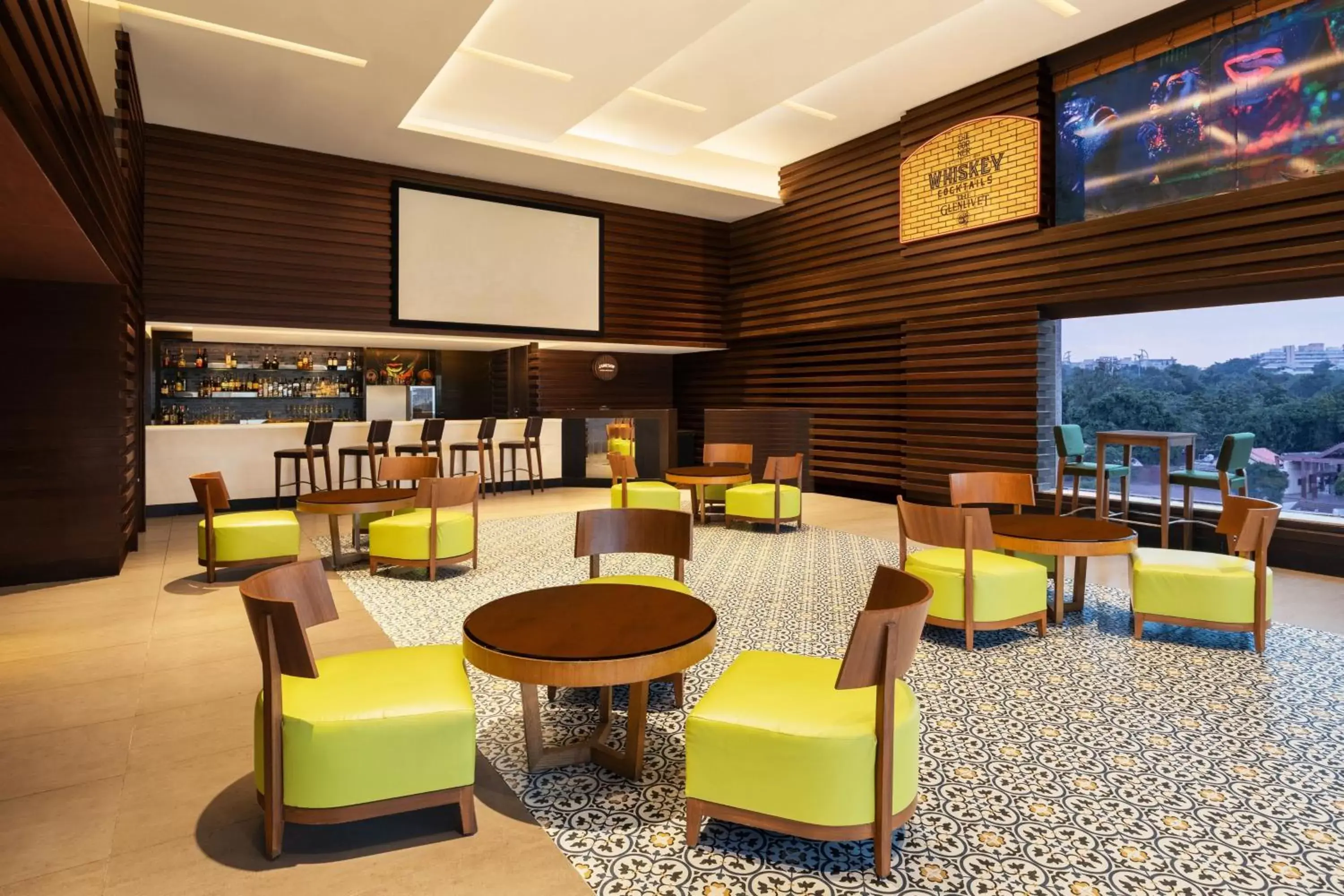 Restaurant/places to eat, Lounge/Bar in Courtyard by Marriott Bhopal