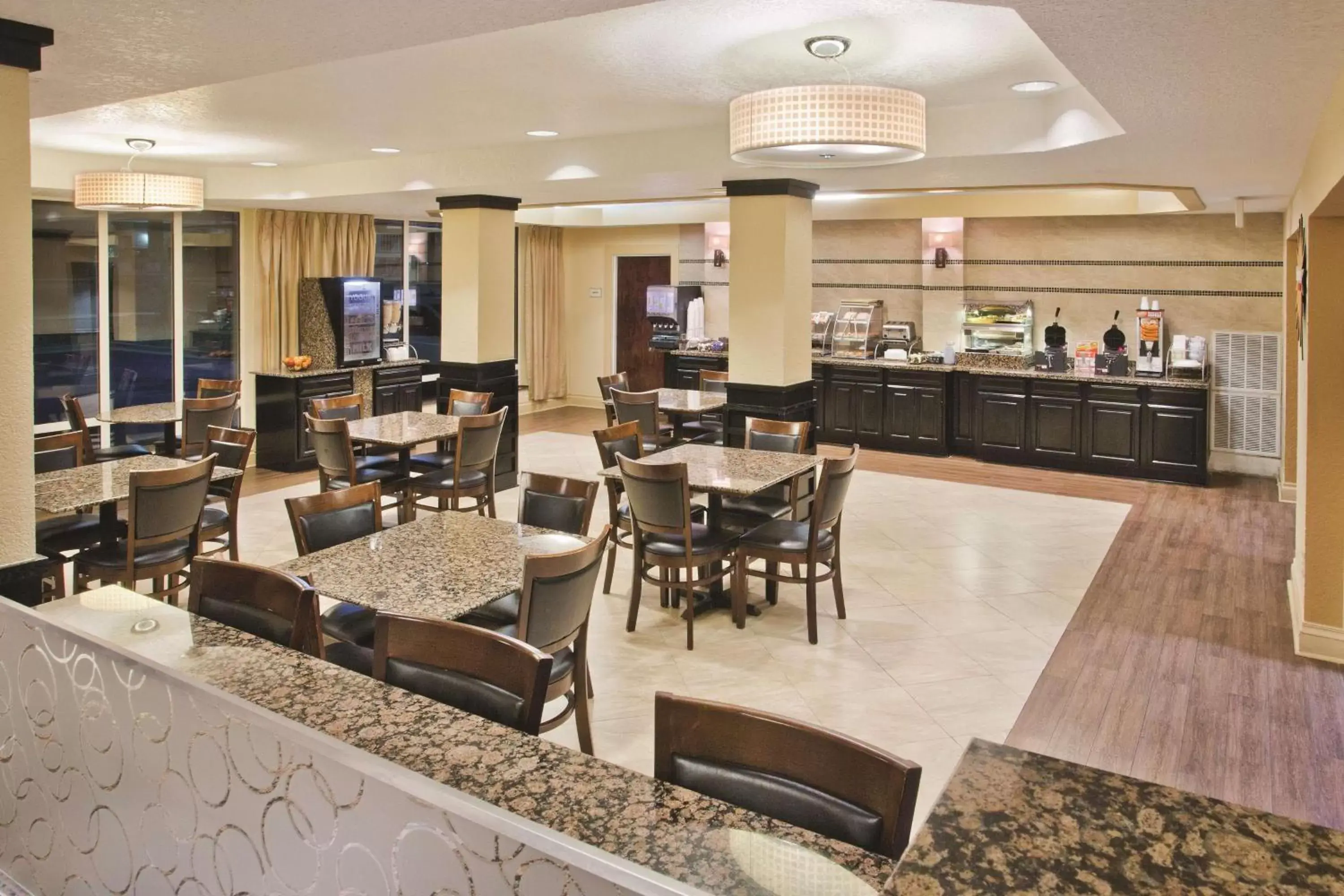Restaurant/Places to Eat in La Quinta Inn & Suites by Wyndham Hot Springs