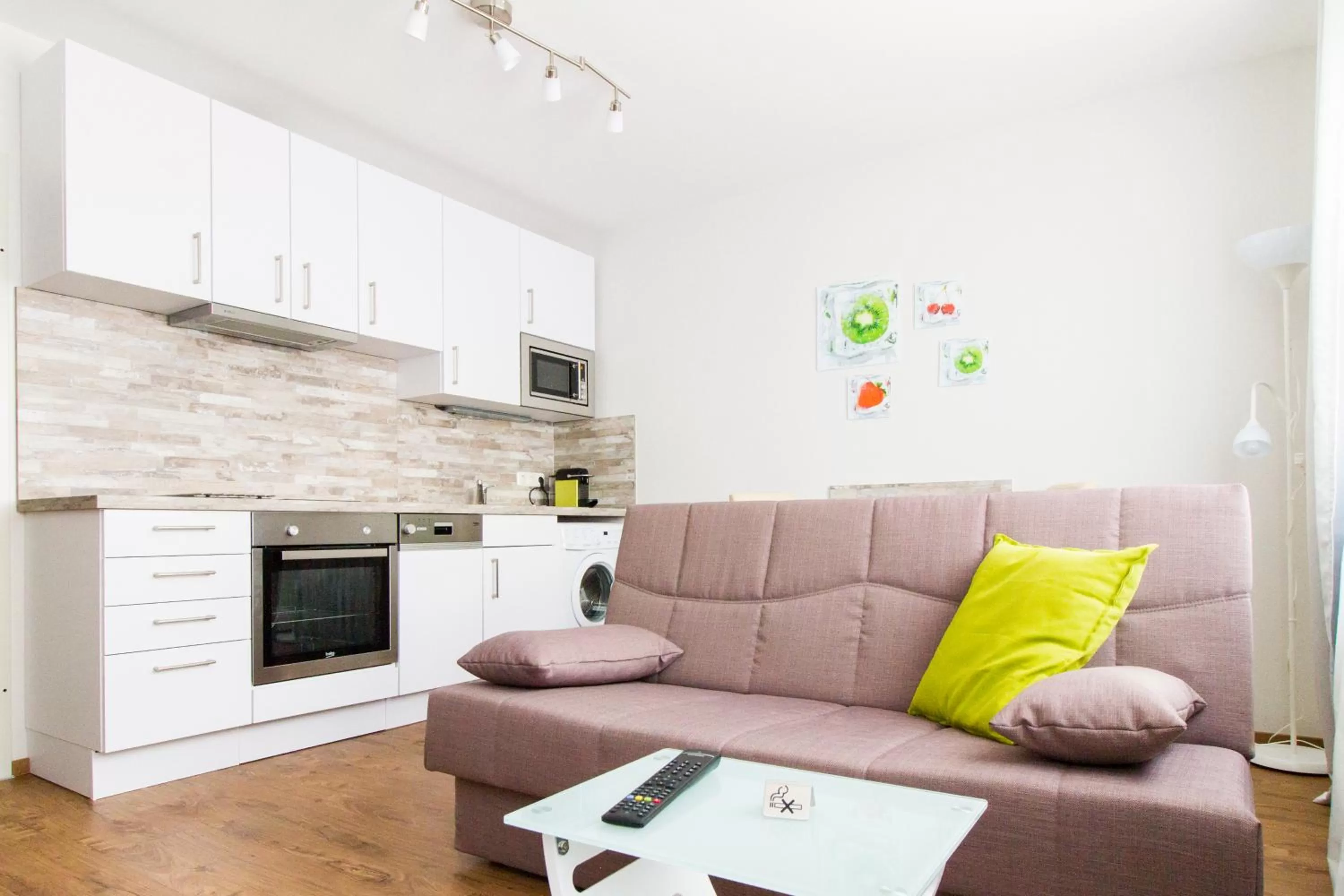 TV and multimedia in Residenz Donaucity