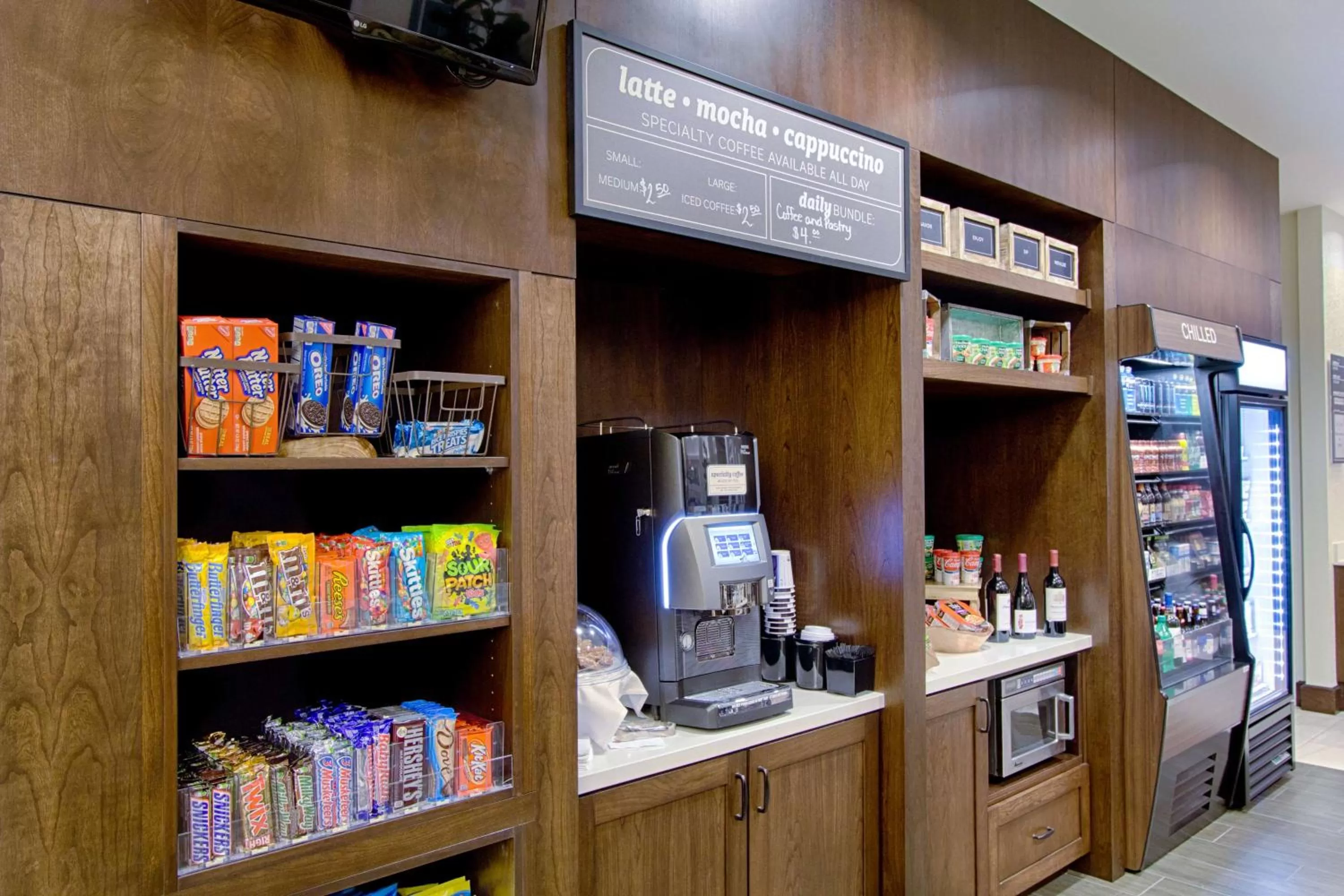 Restaurant/places to eat in Hilton Garden Inn Salina