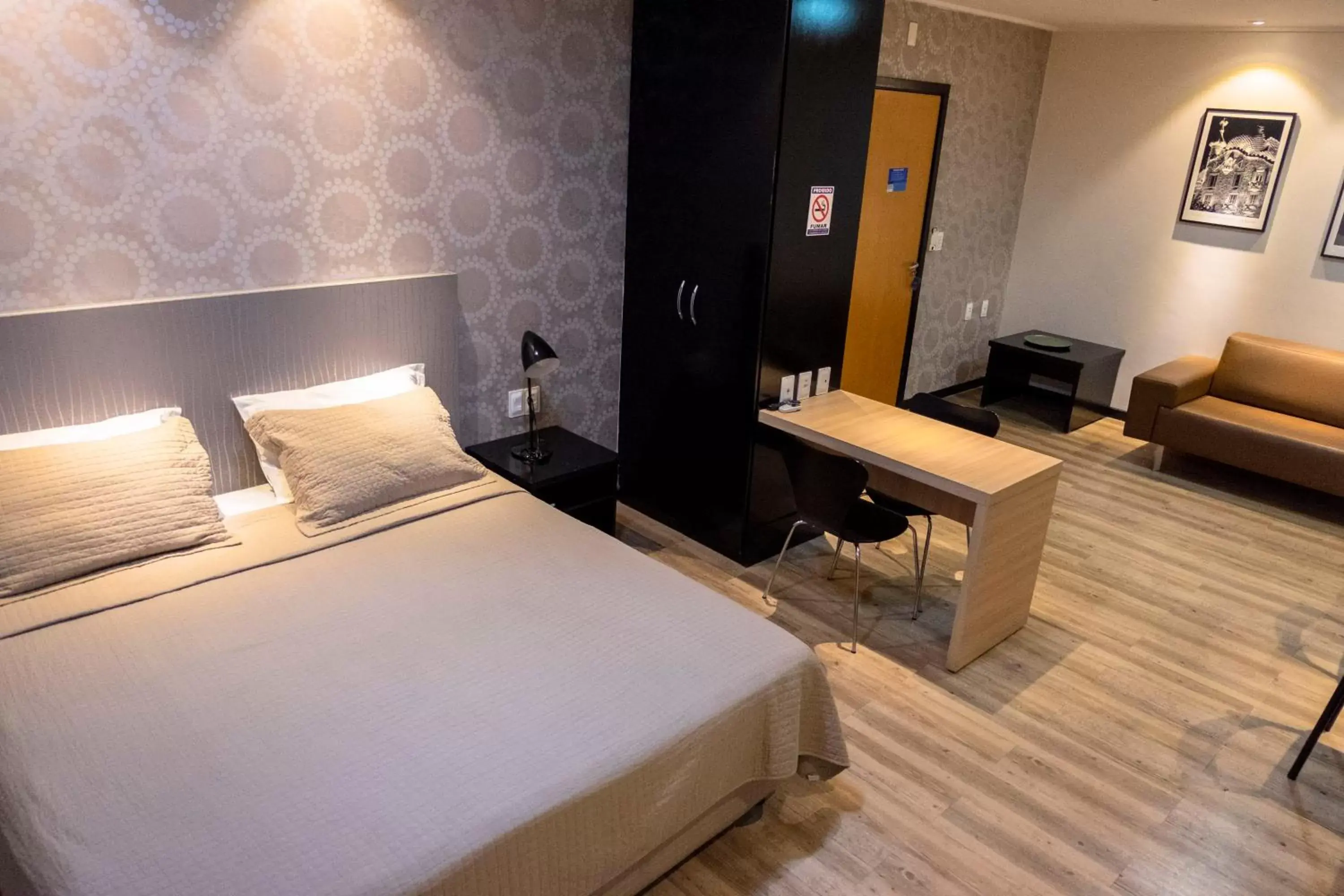 Bed in Arrey Executive Hotel Bed in Arrey Executive Hotel