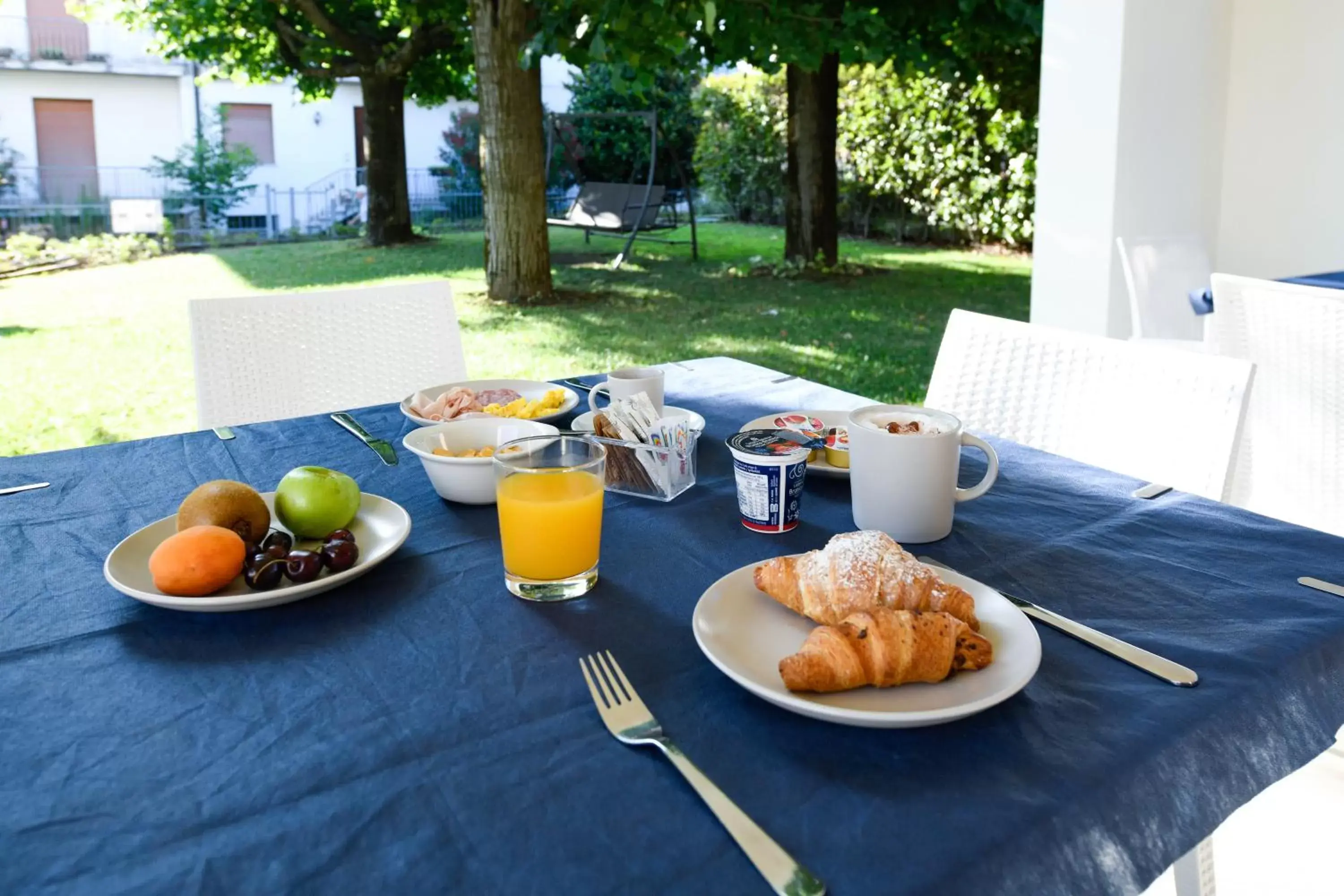 Breakfast in Hotel Mauro