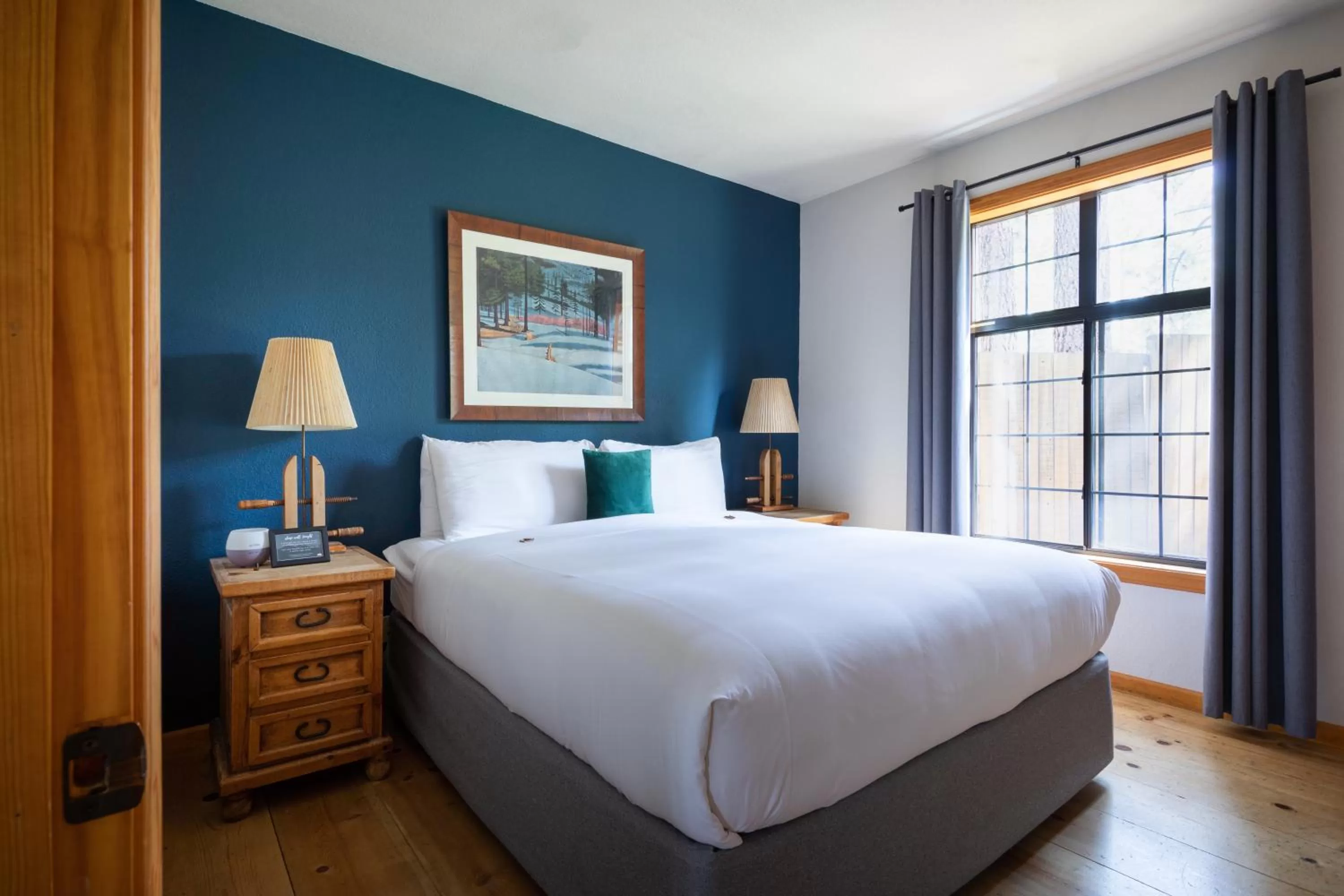 Bed in Black Bear Lodge