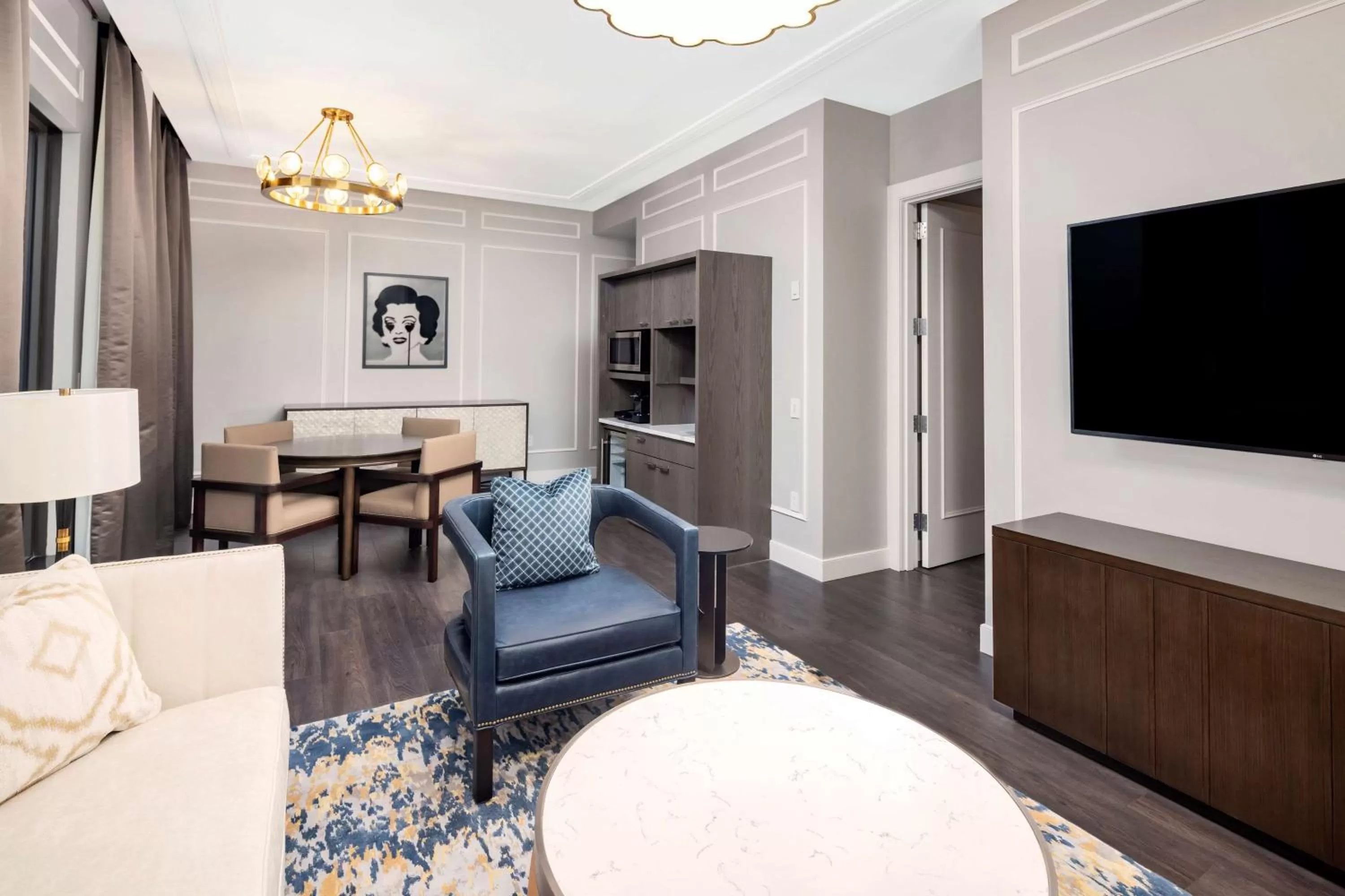 Living room in Hilton Club The Quin New York