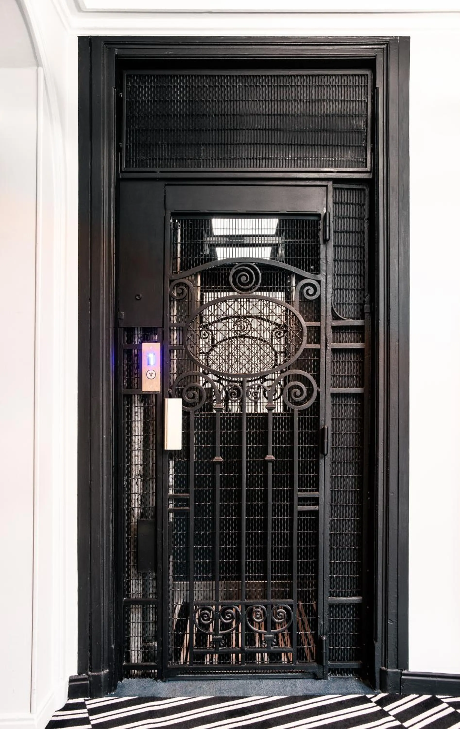 elevator in ibis Styles Paris Gare du Nord TGV