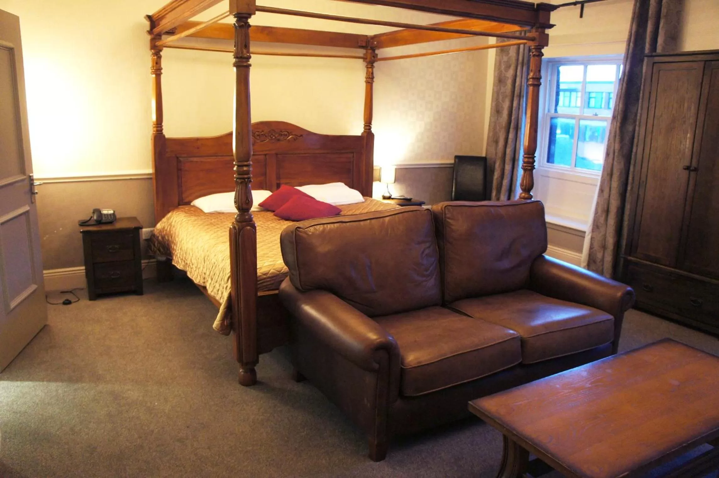 Bed in York House Hotel