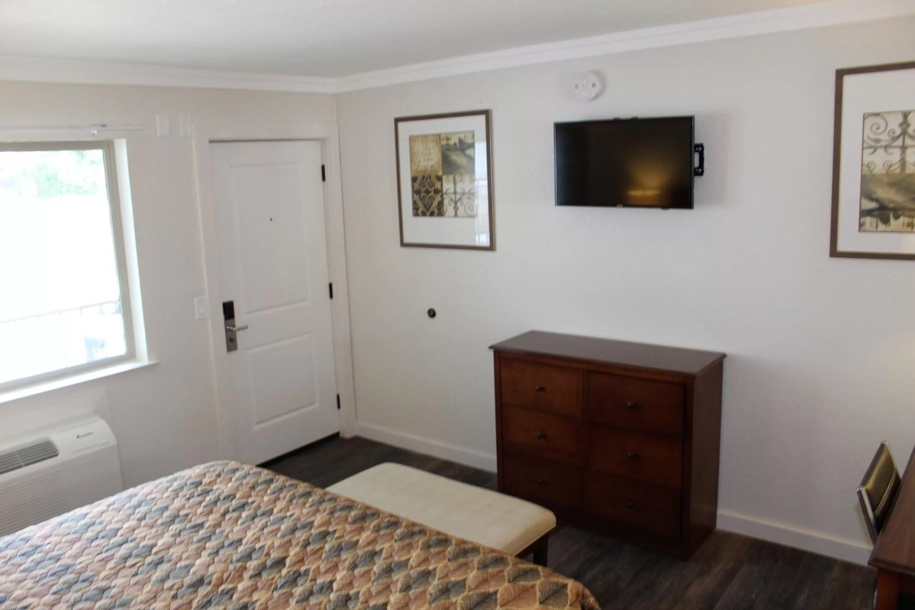 Photo of the whole room, Bed in The Northern Inn