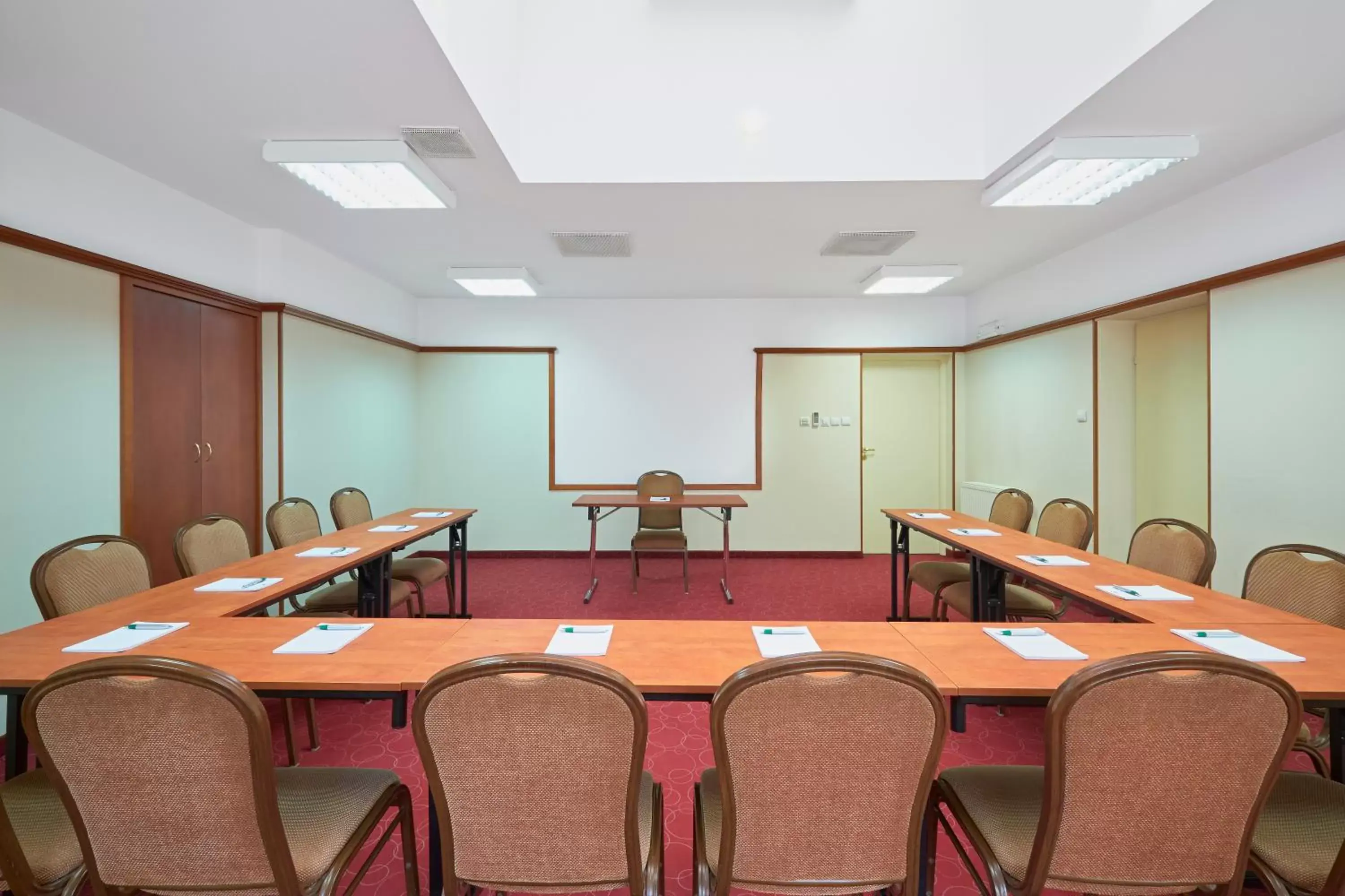 Business facilities in Hotel Hetman