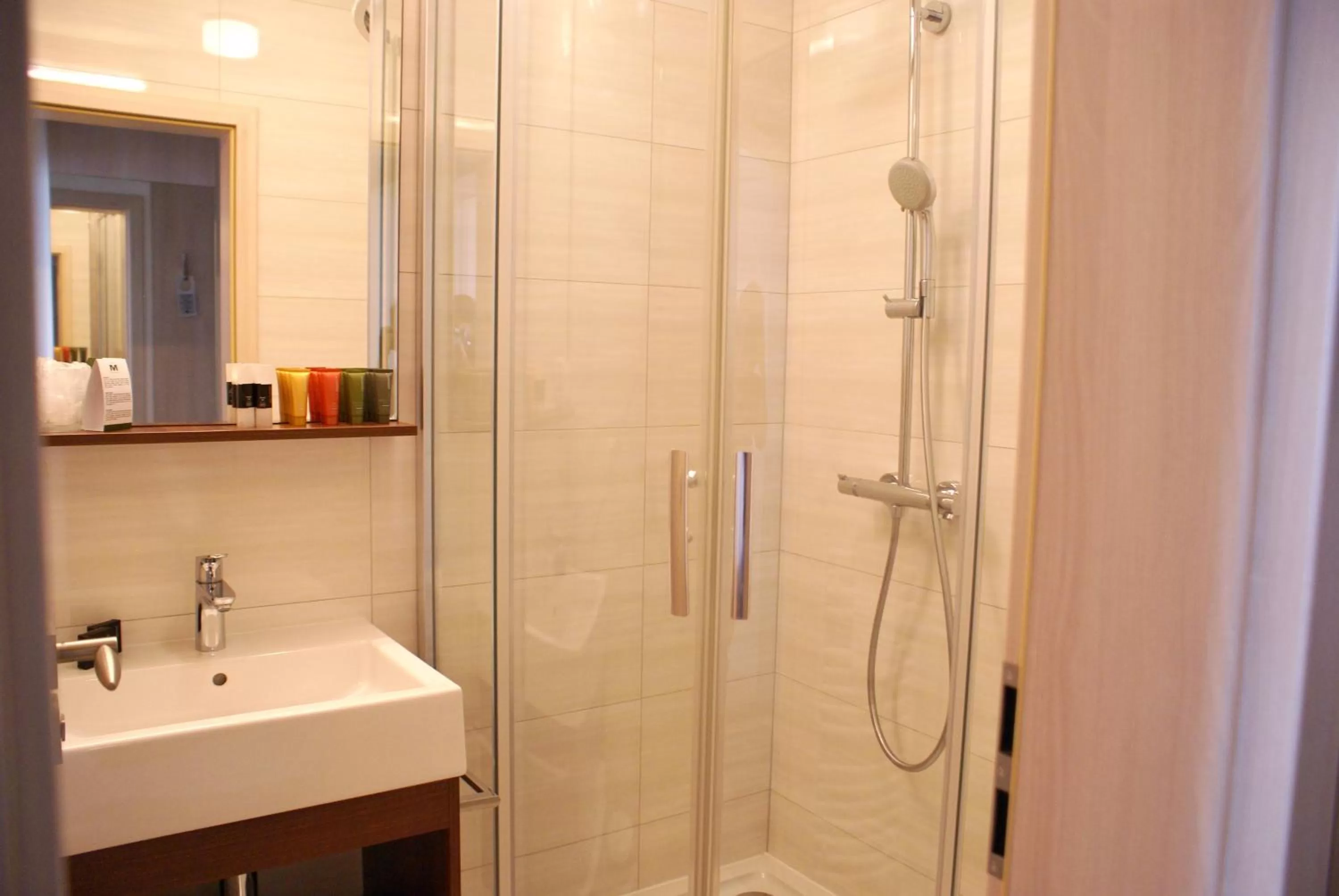 Shower in Hotel Metropol WELLNESS & CONGRESS HOTEL