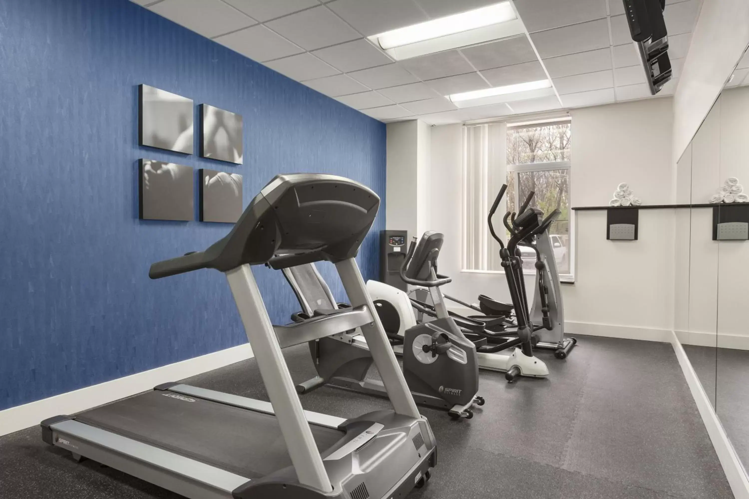 Day, Fitness Center/Facilities in Country Inn & Suites by Radisson, Nashville Airport, TN