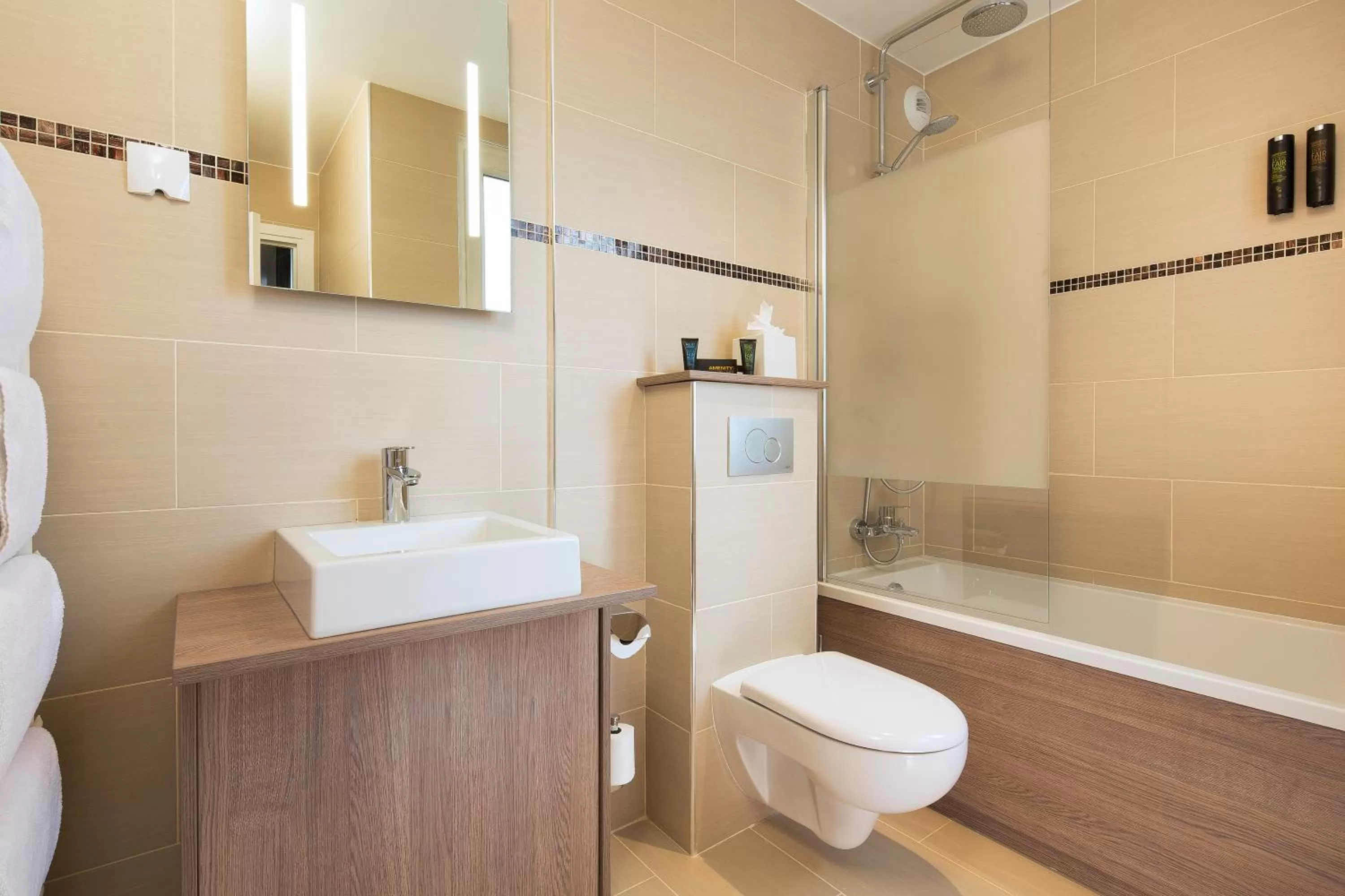 Bathroom in Turenne Le Marais