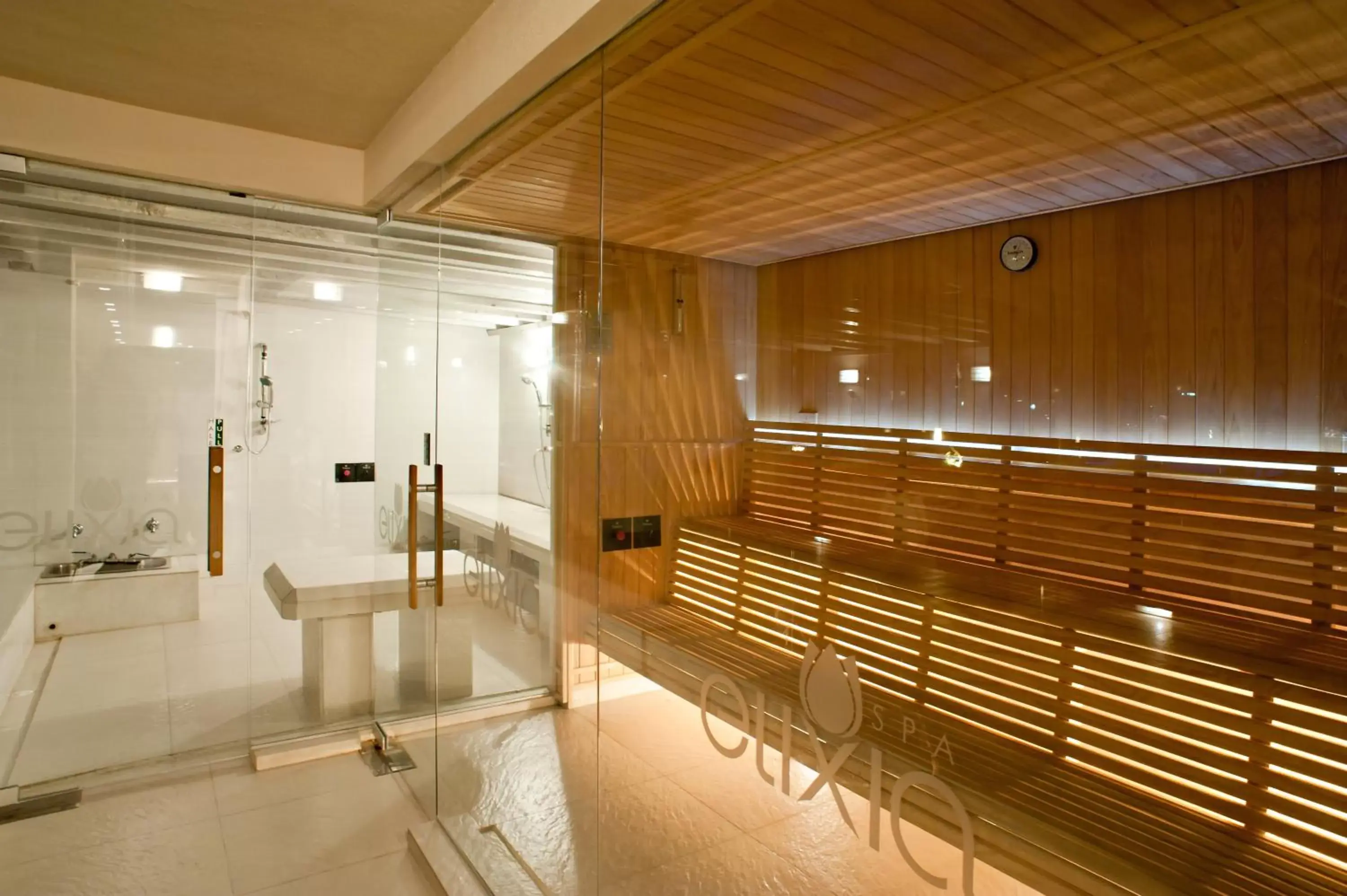 Spa and wellness centre/facilities, Bathroom in Casa Dann Carlton Hotel & SPA