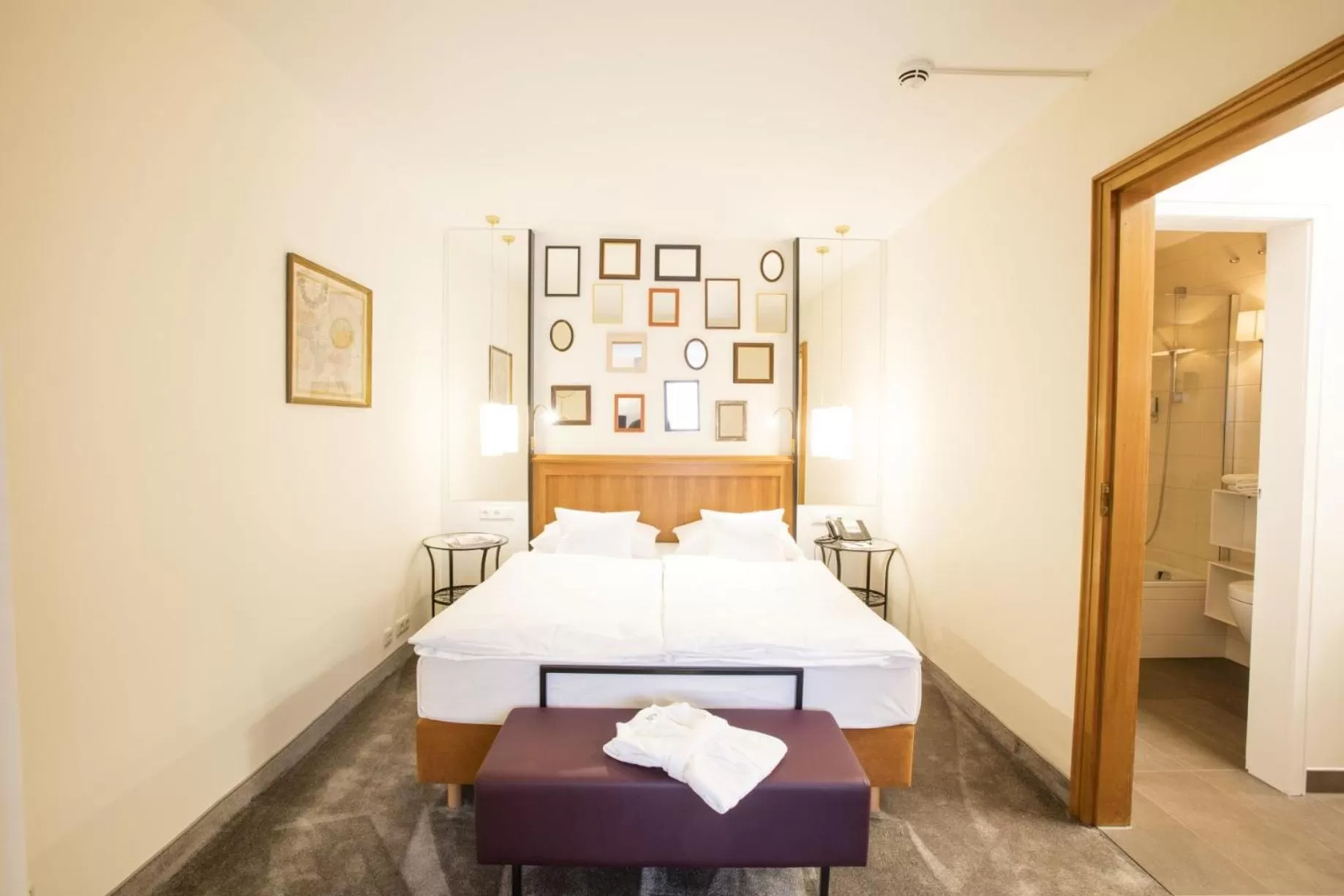 Photo of the whole room, Bed in Hotel Krone ****S