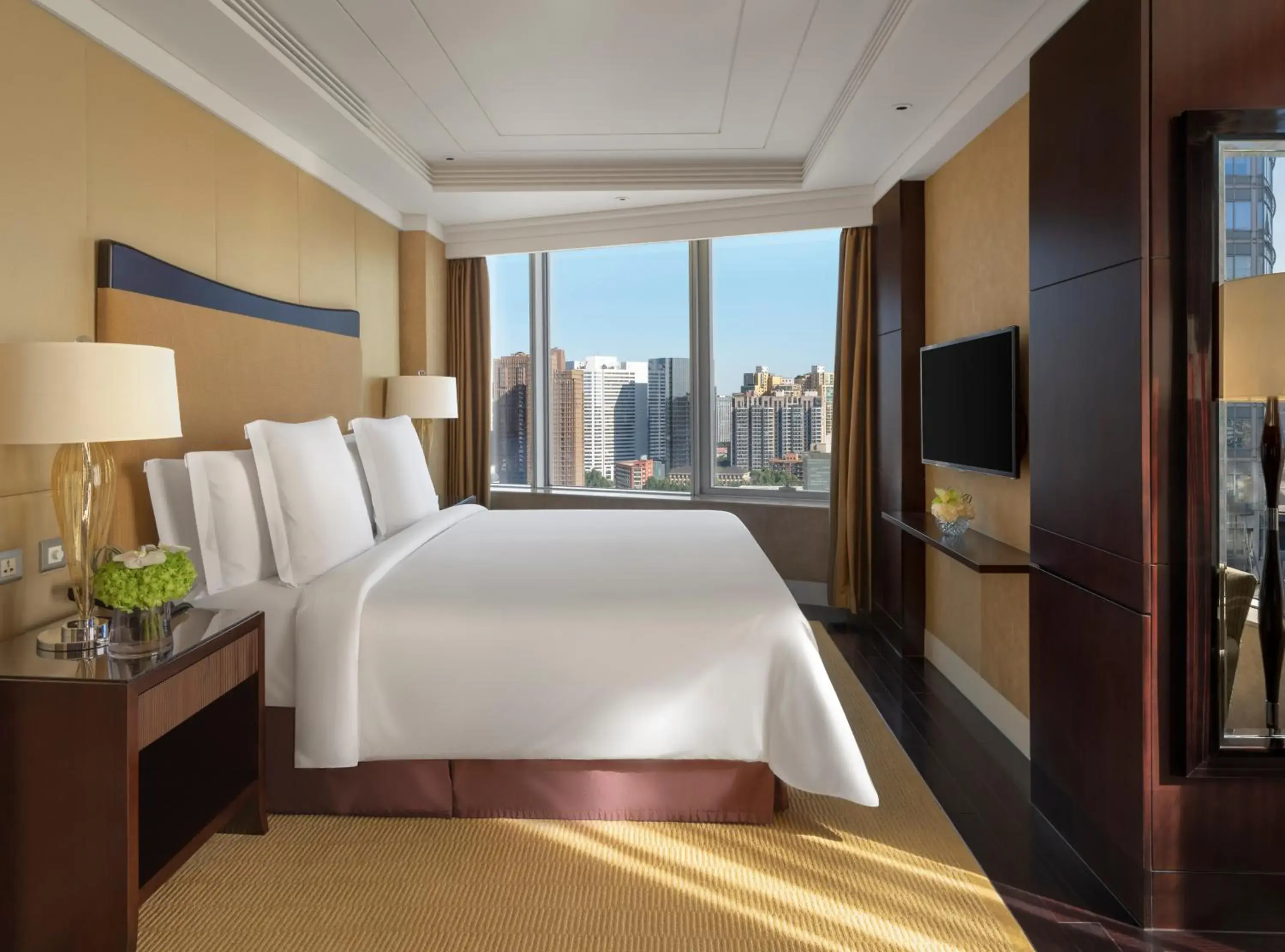 Bedroom in Four Seasons Hotel Beijing