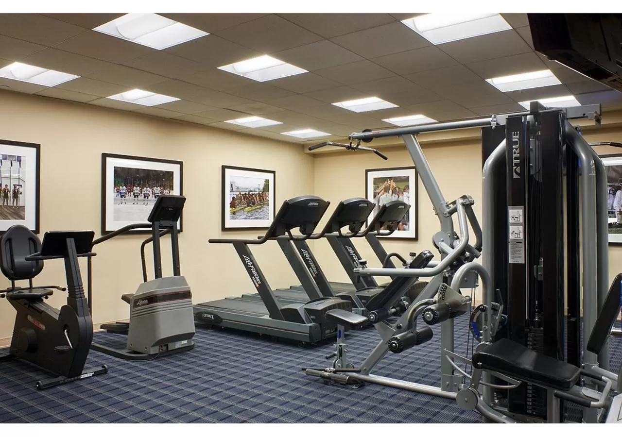 Fitness centre/facilities in New Haven Hotel