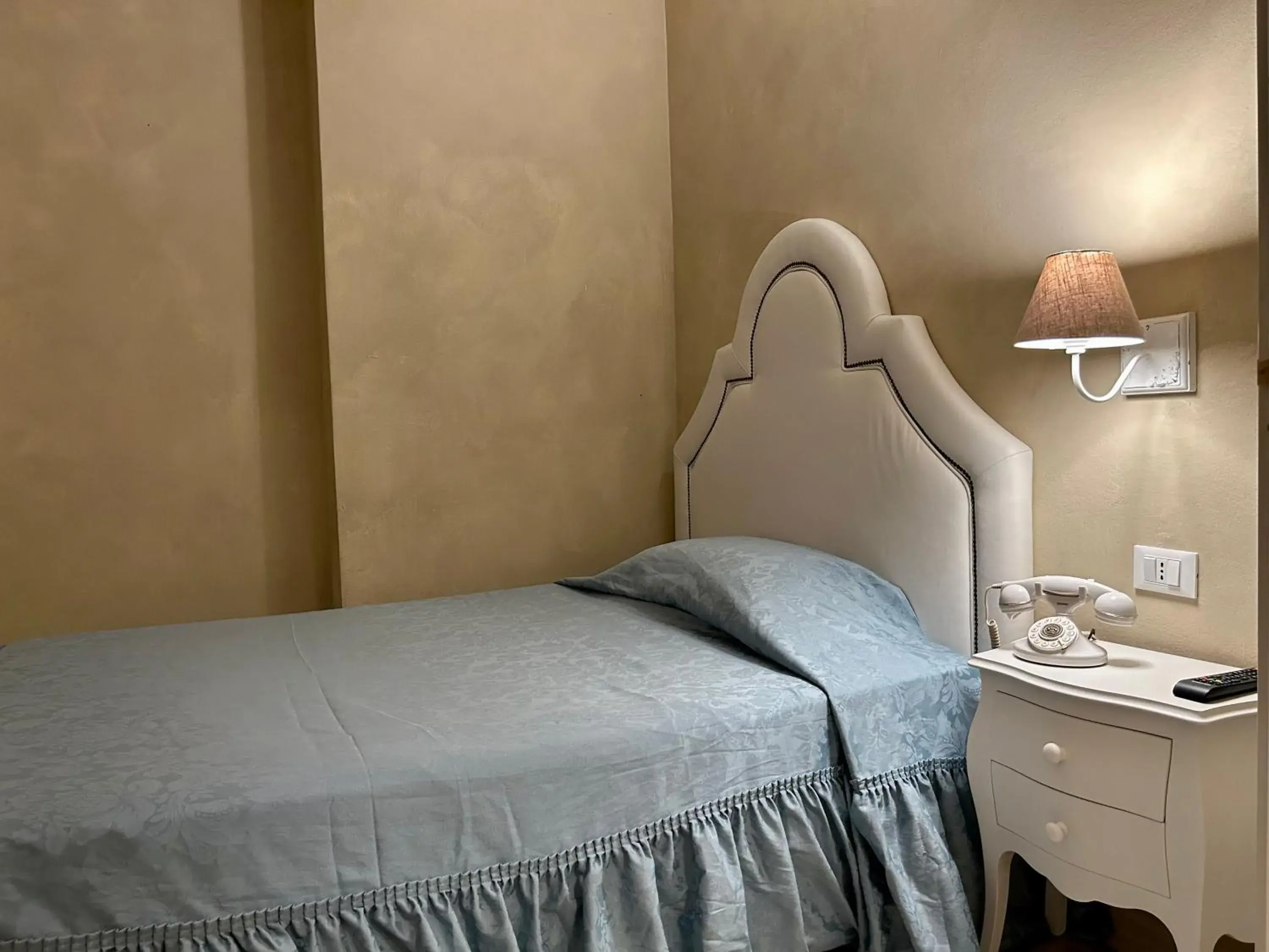 Bed in Boutique Hotel Calais Milano