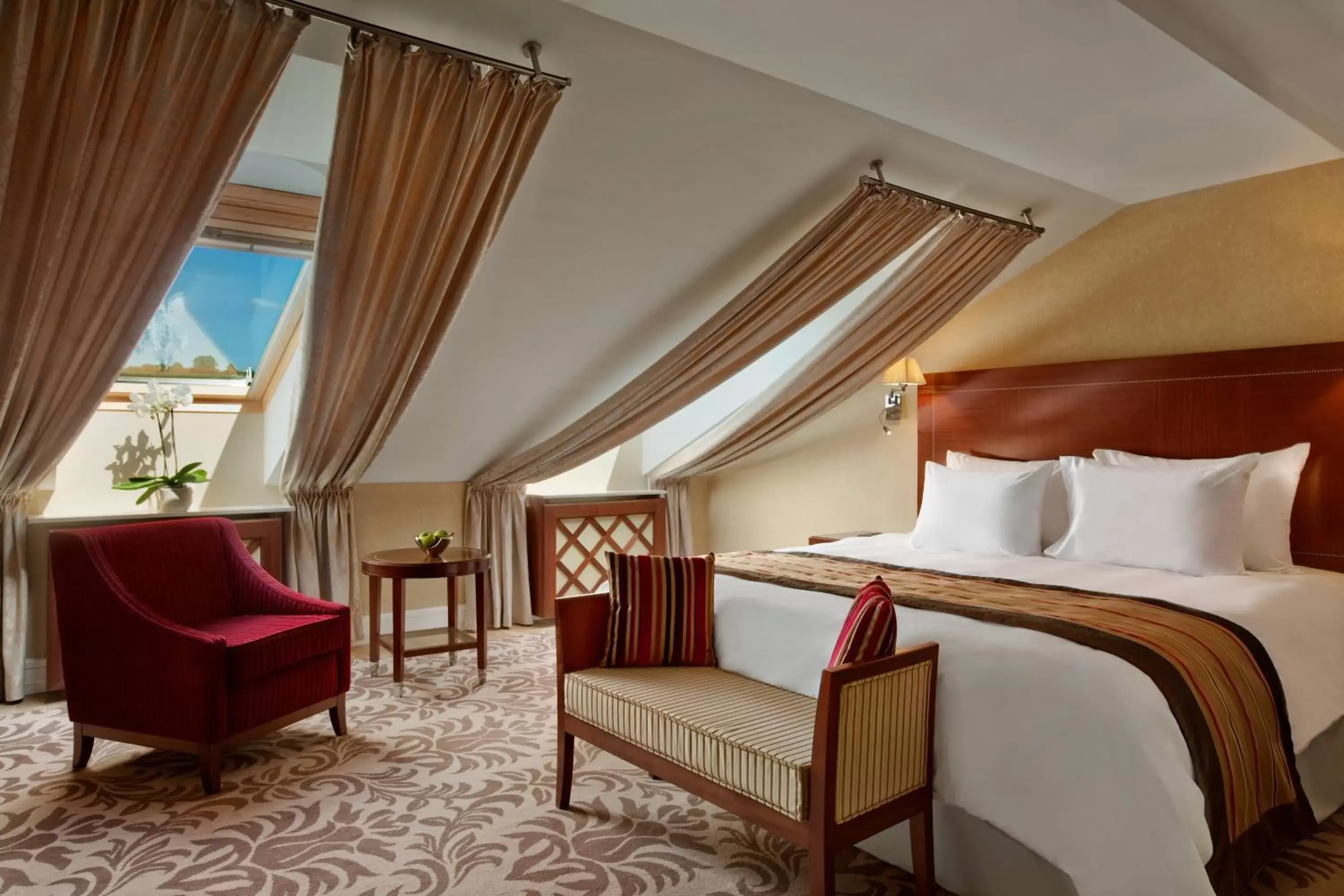 Photo of the whole room, Bed in Grand Hotel Kempinski Vilnius