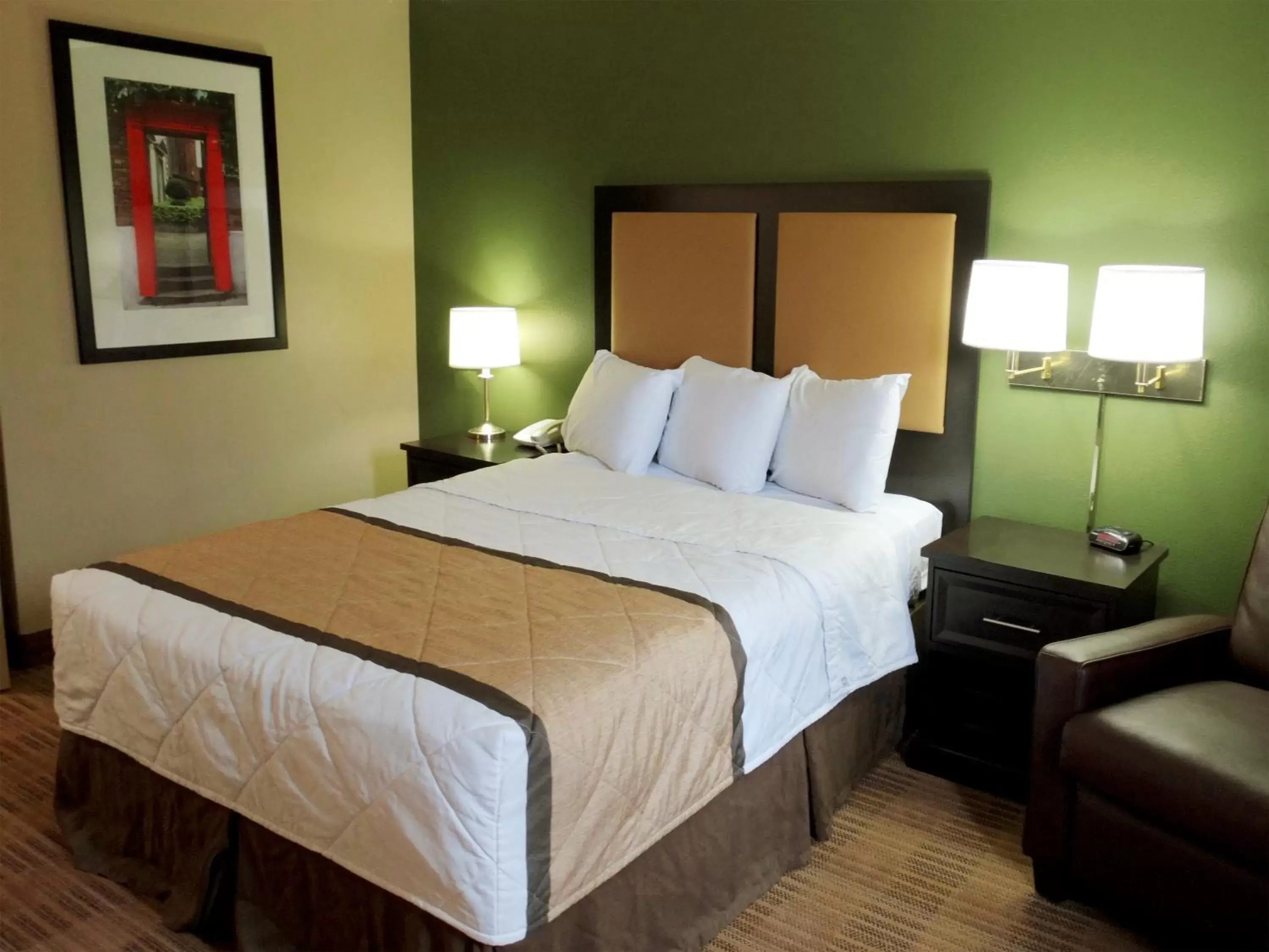 Bed in Extended Stay America Suites - Jackson - North