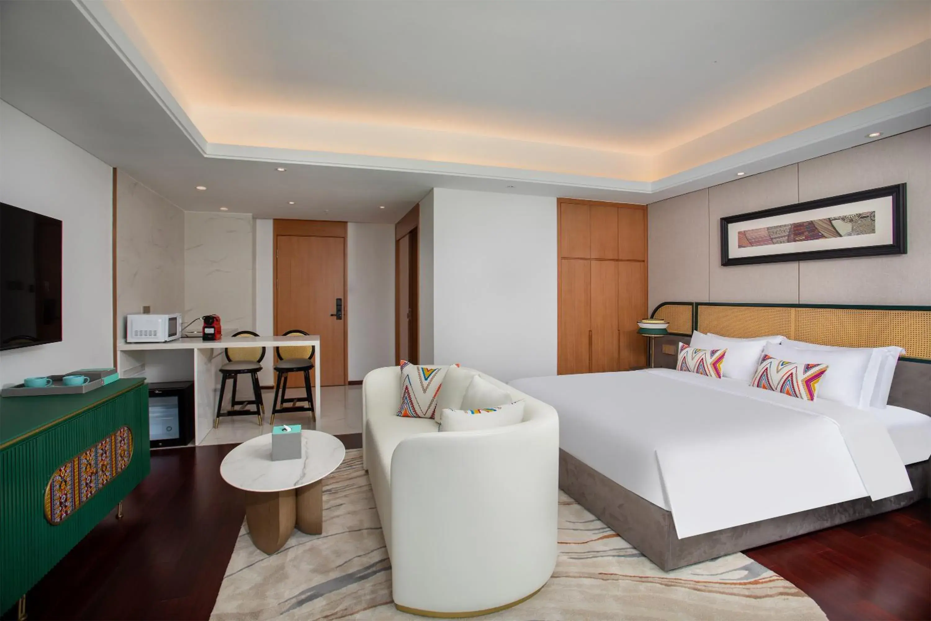 Deluxe King Room - Non-Smoking in Wingate By Wyndham Yangshuo Deluxe King Room - Non-Smoking in Wingate By Wyndham Yangshuo