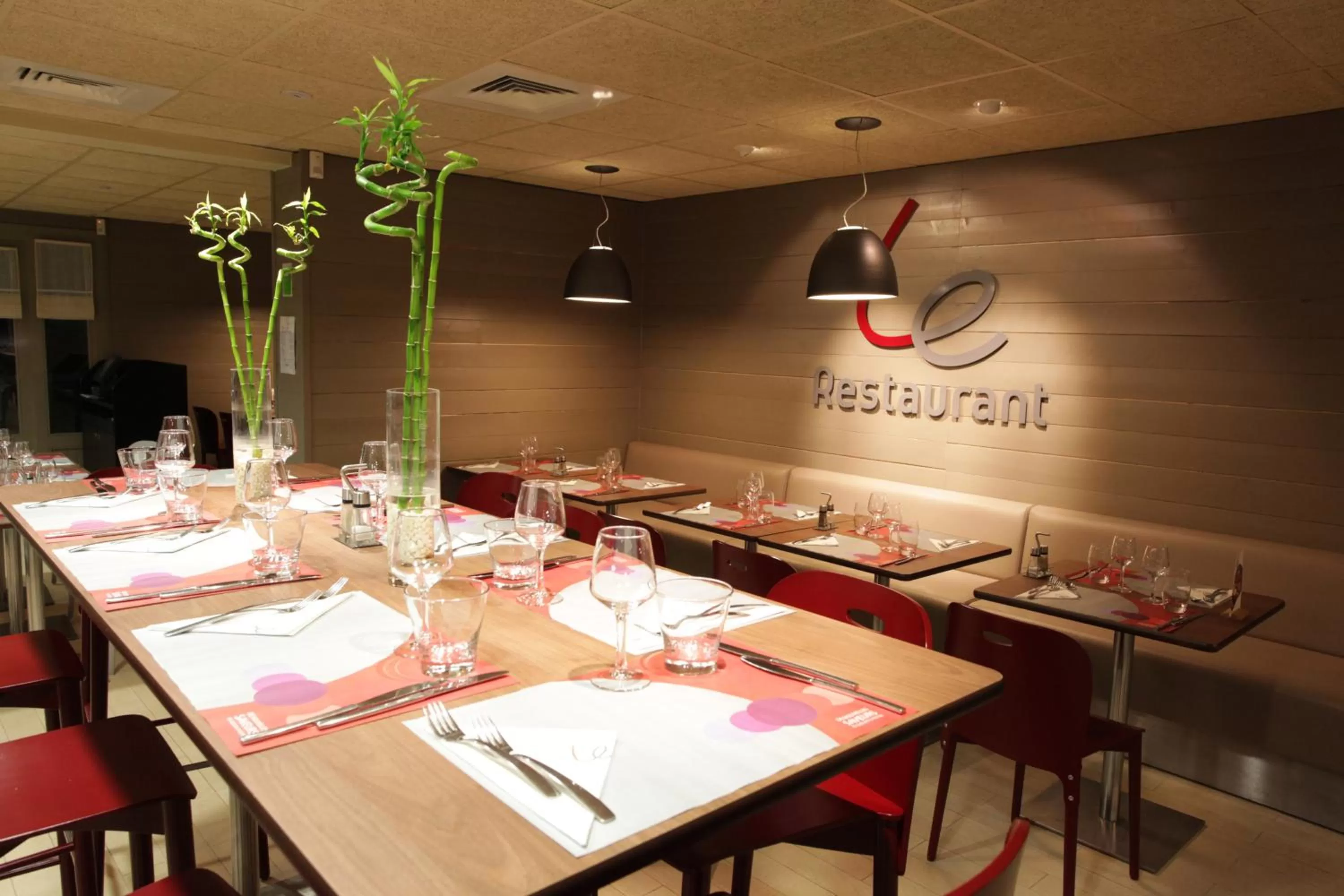 Restaurant/places to eat in Hotel Campanile Besançon Nord Ecole Valentin