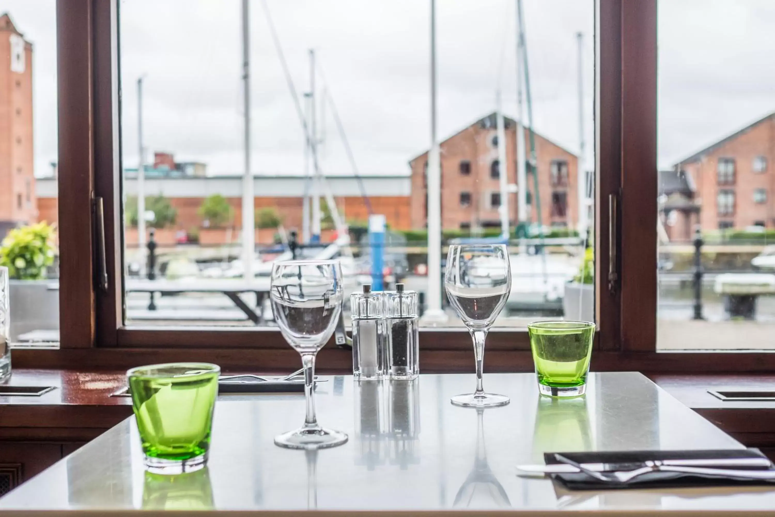 Restaurant/places to eat in Holiday Inn Hull Marina, an IHG Hotel