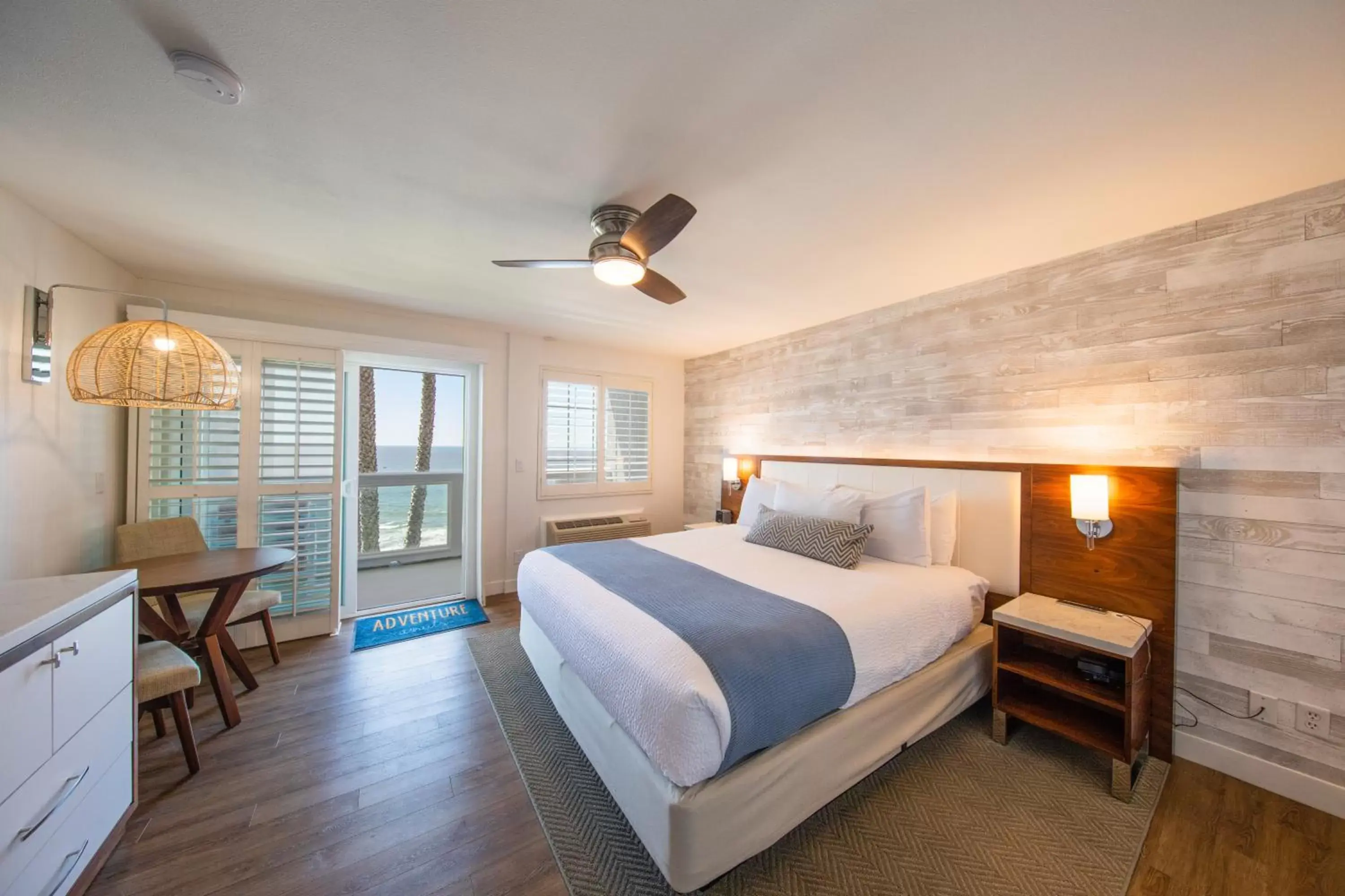 Photo of the whole room, Bed in SeaCrest Oceanfront Hotel Photo of the whole room, Bed in SeaCrest Oceanfront Hotel