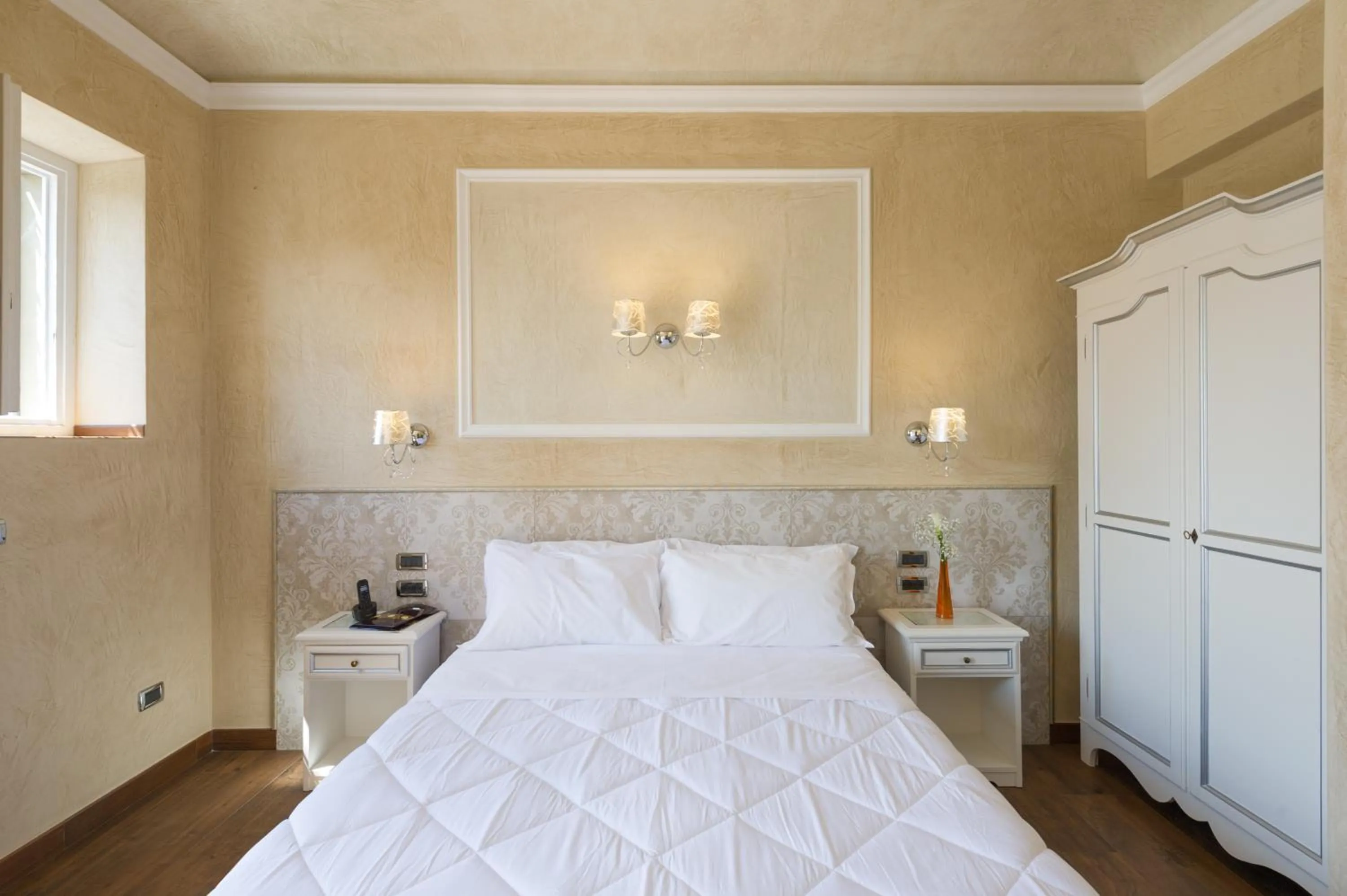 Bed in Hotel California