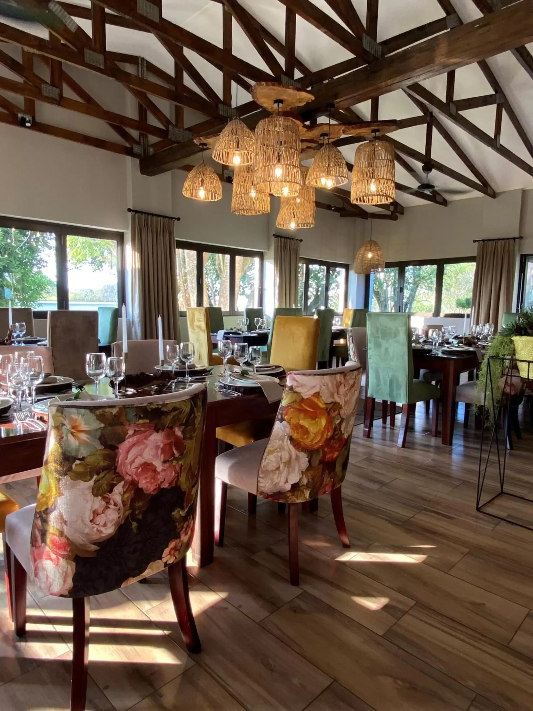 Restaurant/Places to Eat in Nut Grove Manor Boutique Hotel