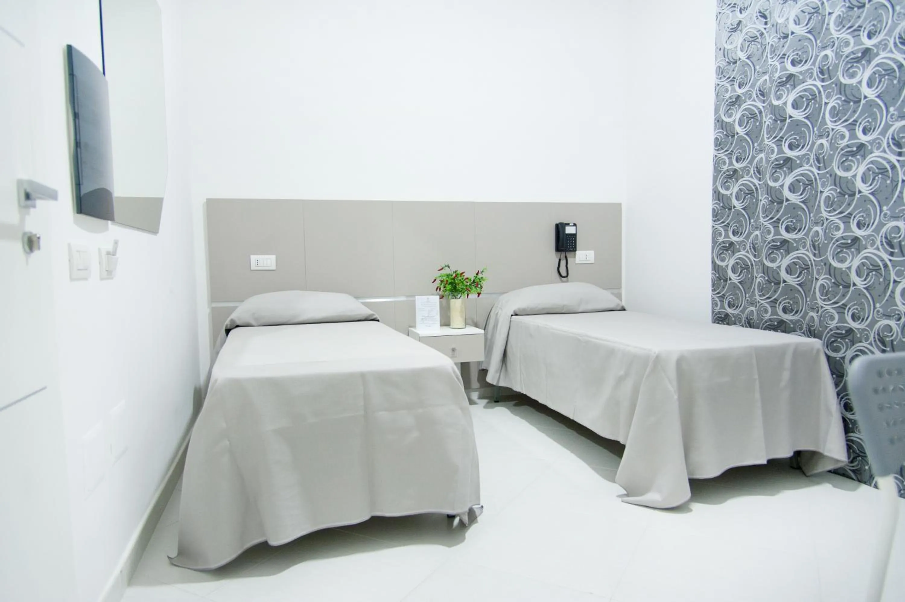 Bedroom, Bed in Hotel Regina