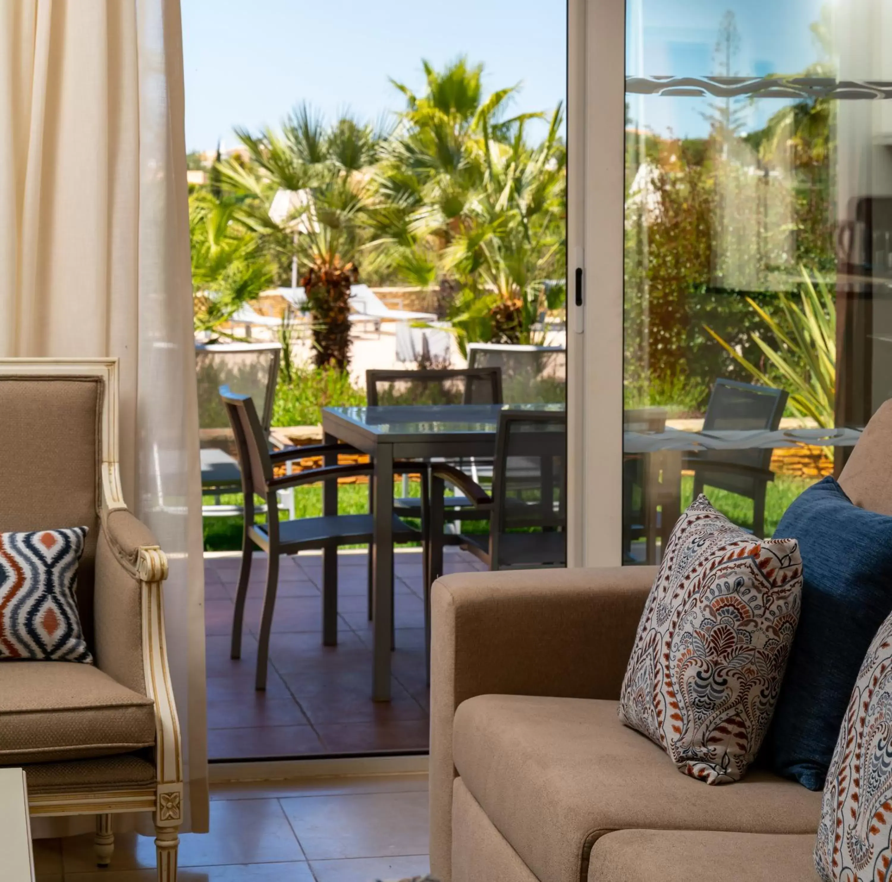 Balcony/Terrace, Pool View in Monte Santo Resort