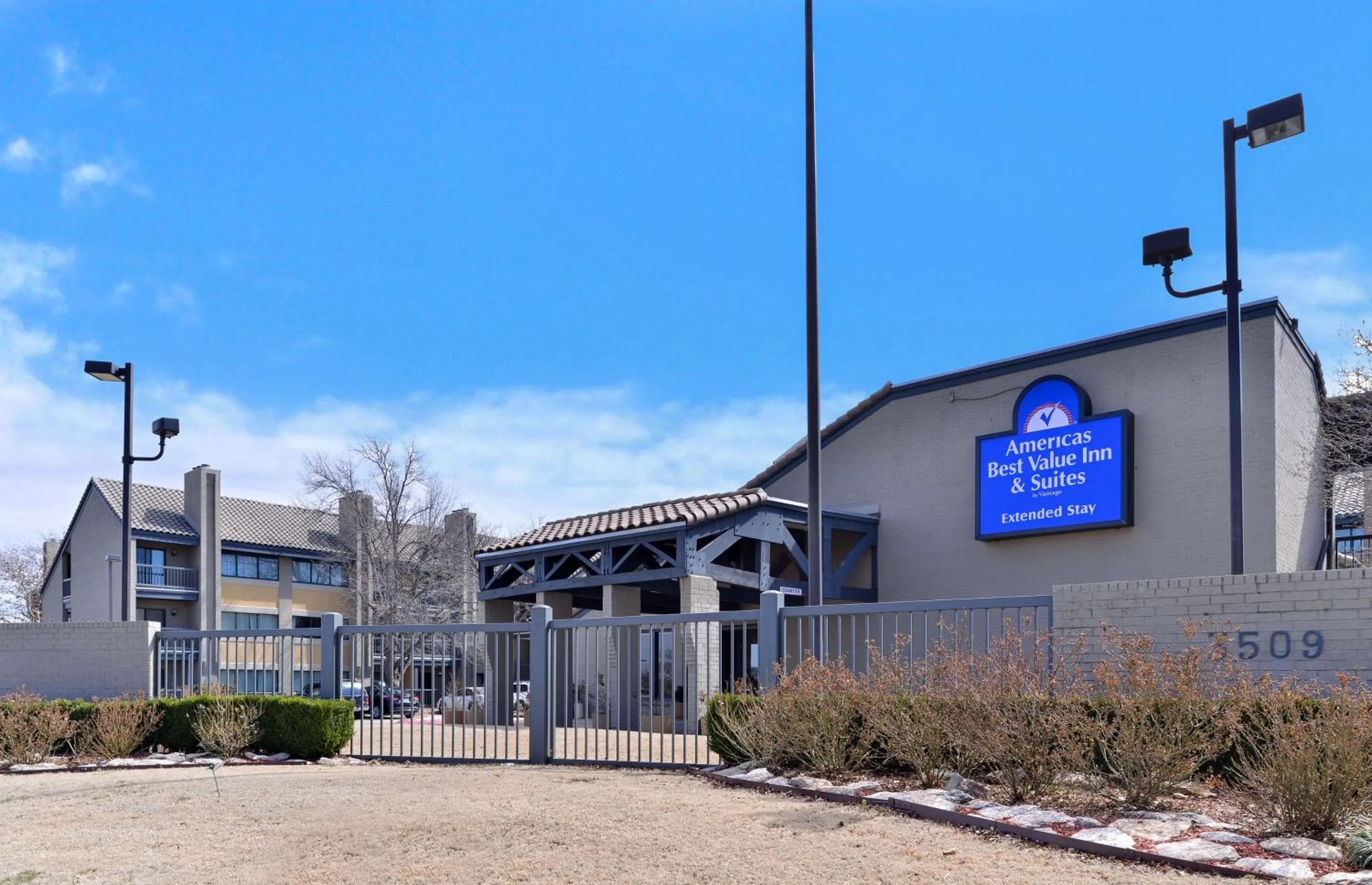 Facade/entrance in Americas Best Value Inn & Suites Extended Stay - Tulsa