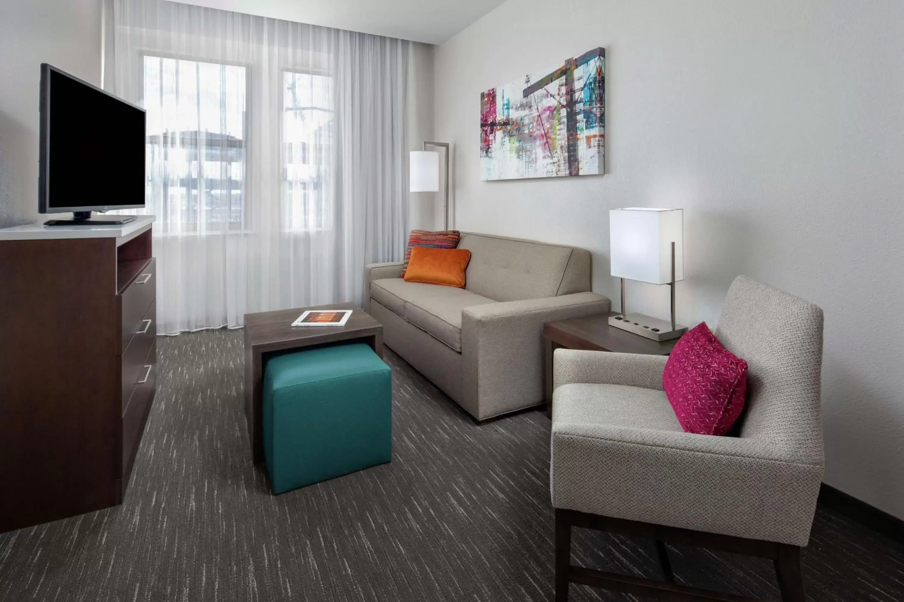 Living room, Seating Area in Homewood Suites by Hilton Nashville Downtown