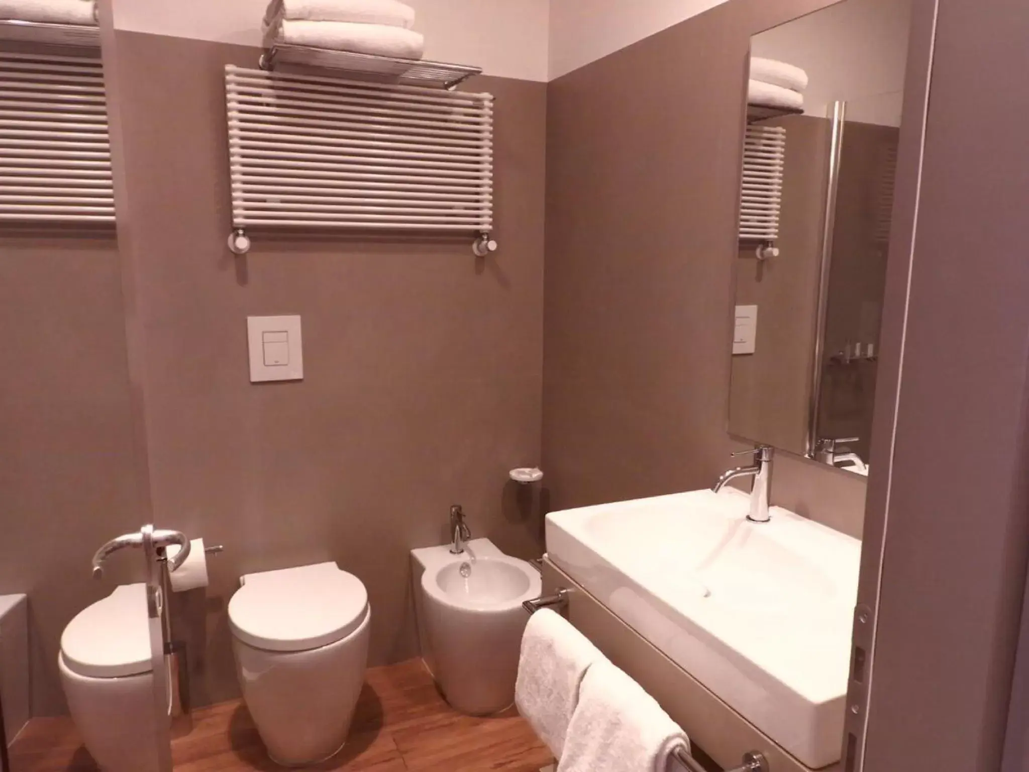 Bathroom in Basilica Hotel