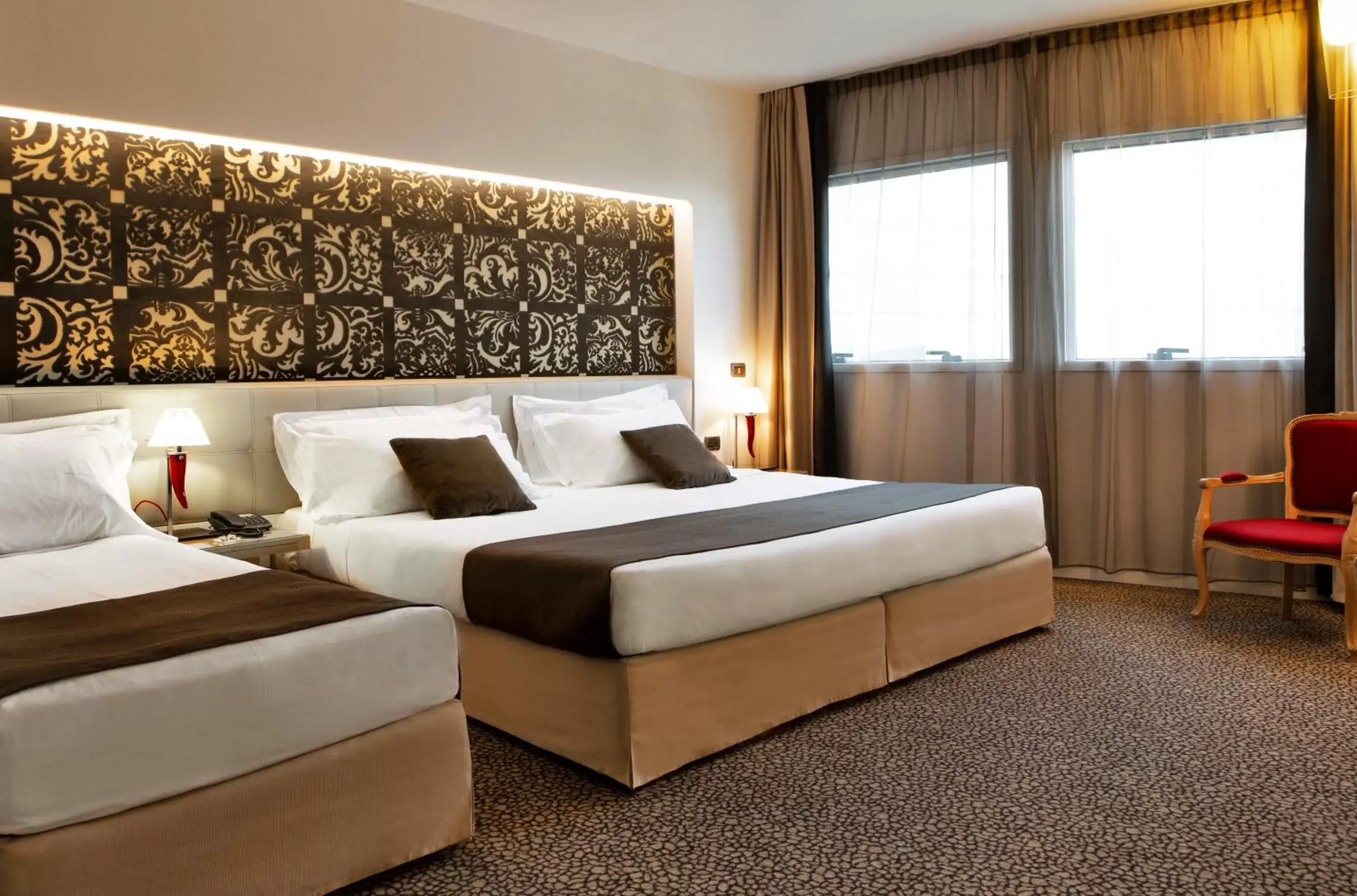 Bedroom, Bed in Antony Palace Hotel - Venice Airport Bedroom, Bed in Antony Palace Hotel - Venice Airport