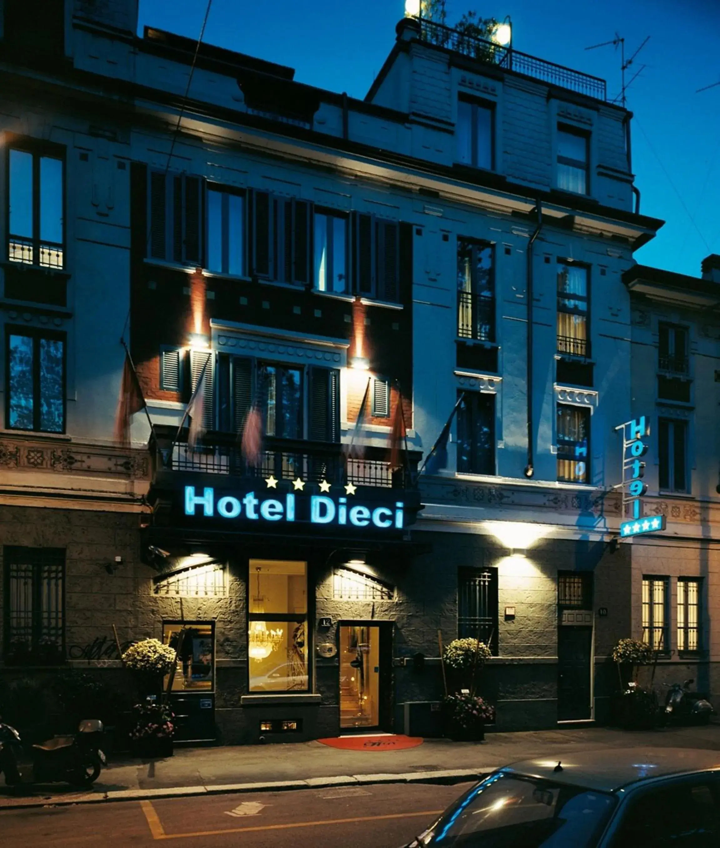 Facade/entrance in Hotel Dieci