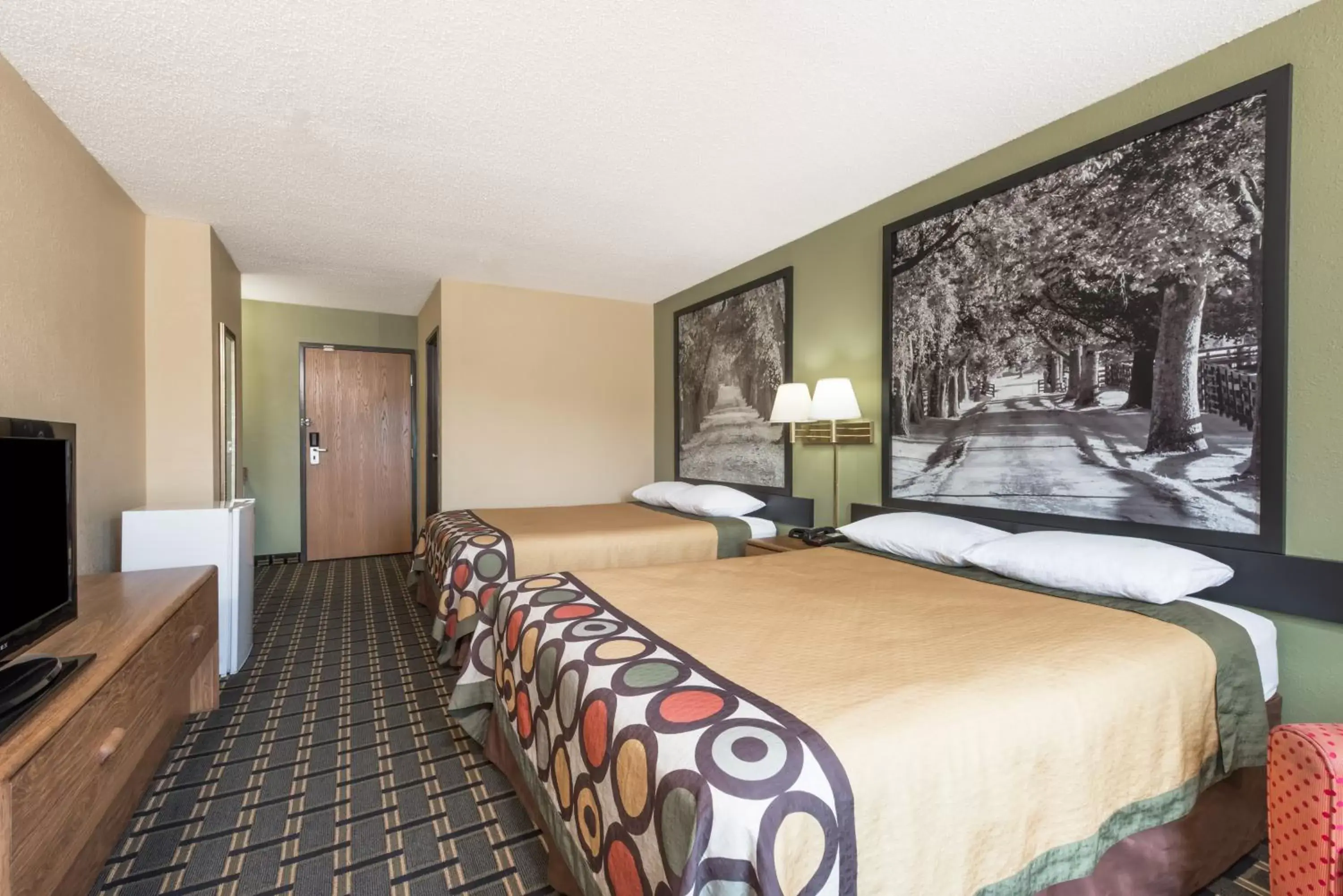 Queen Room with Two Queen Beds - Non-Smoking in Super 8 by Wyndham Greenville