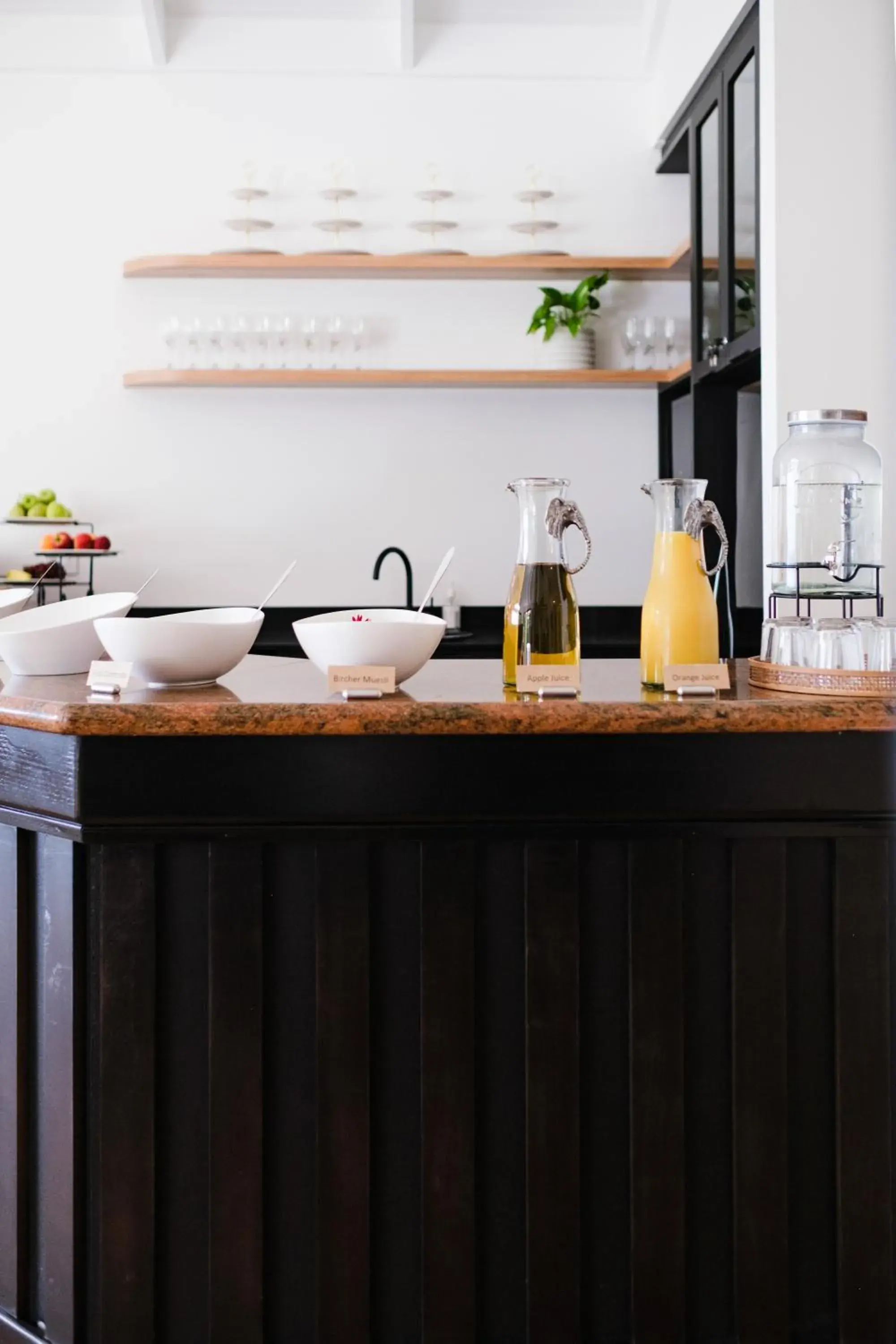 Buffet breakfast, Kitchen/Kitchenette in Chimes Spa Retreat