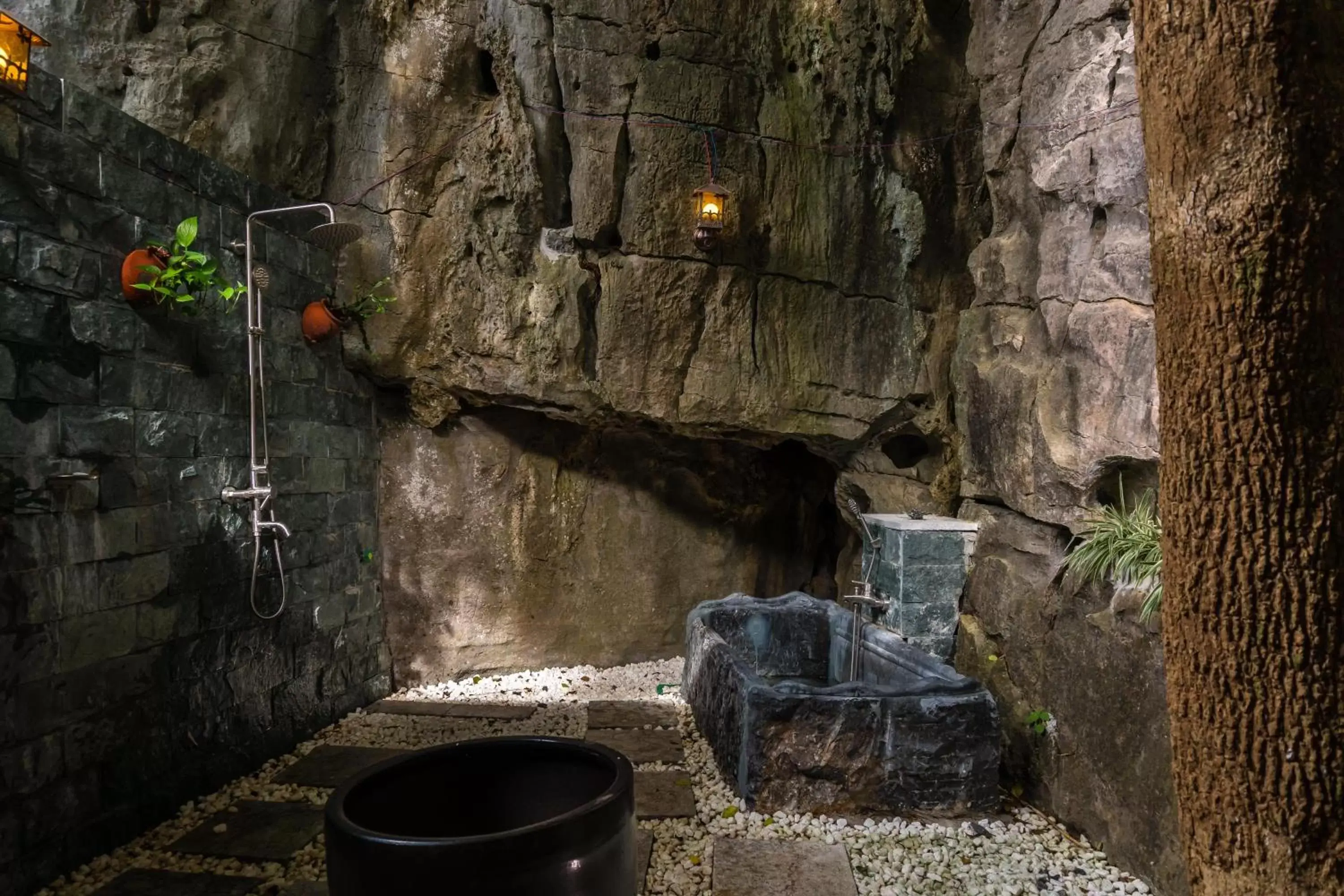 Bathroom in Mua Caves Ecolodge (Hang Mua)