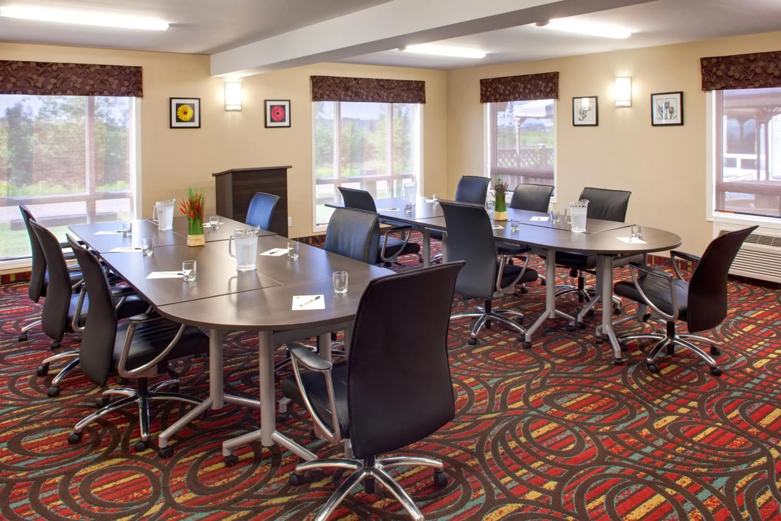 Business facilities in Super 8 by Wyndham Brandon MB