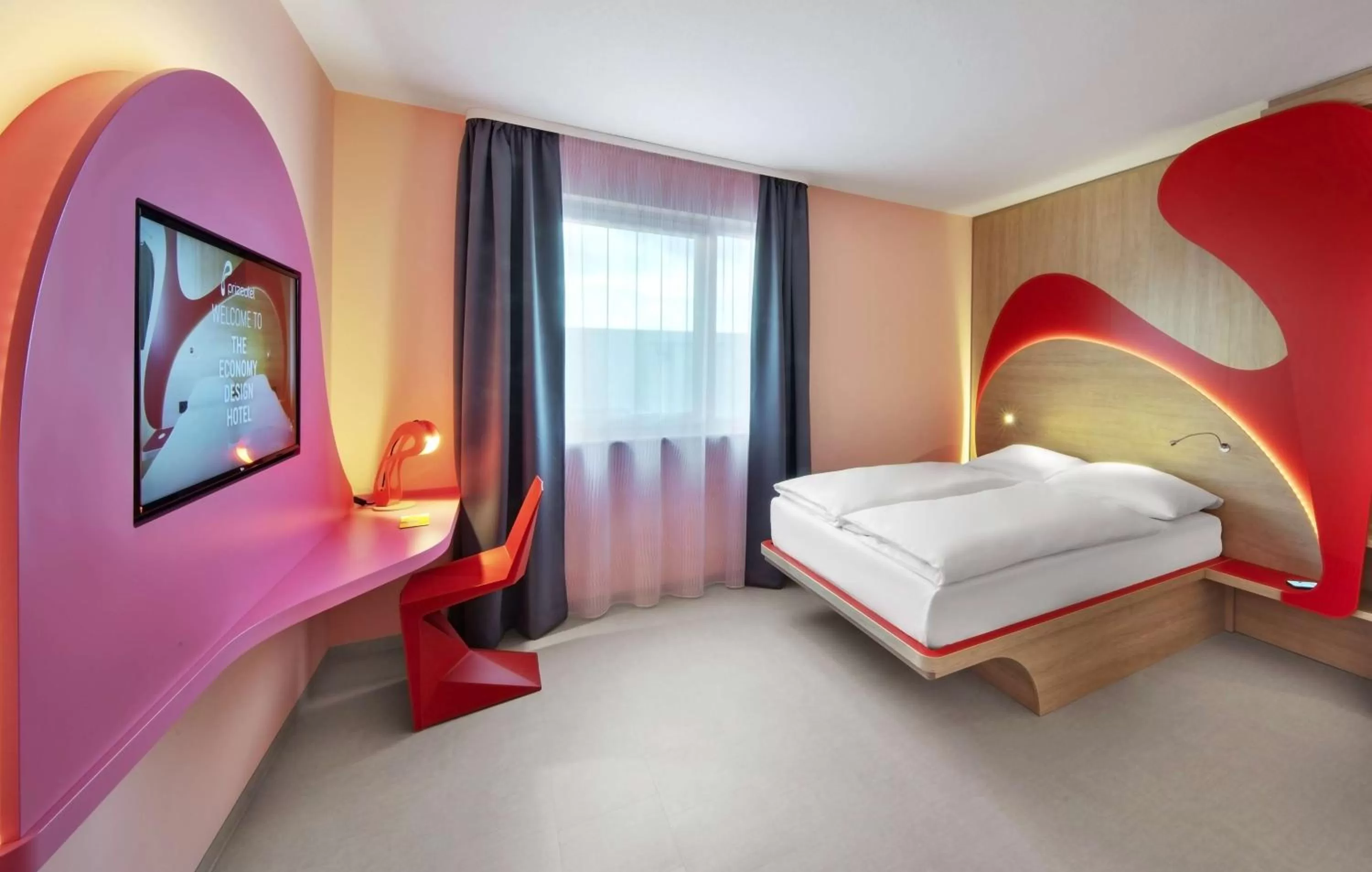 Bedroom, Bed in Prize by Radisson, Munich Airport