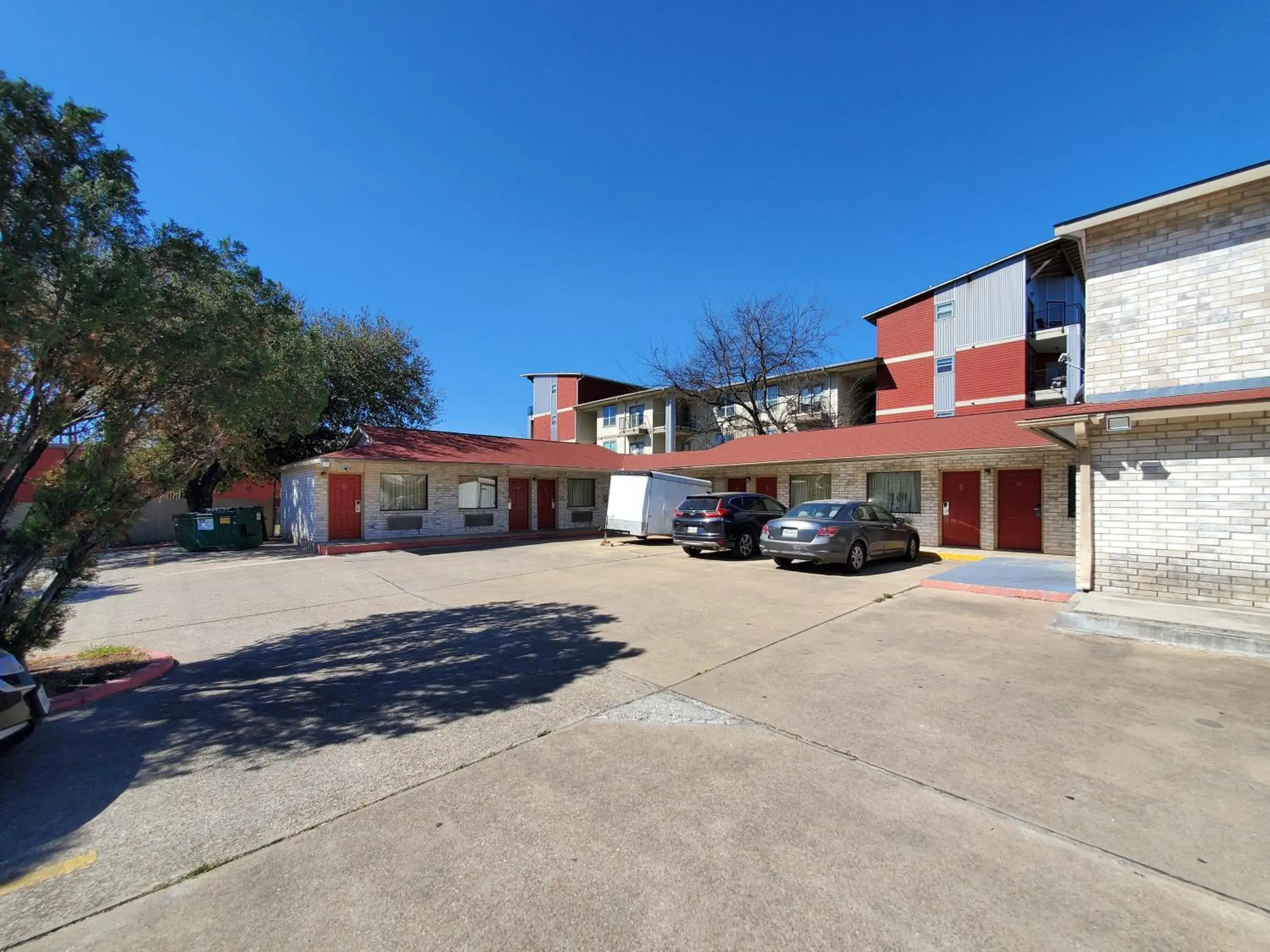 Property Building in River Inn Motel