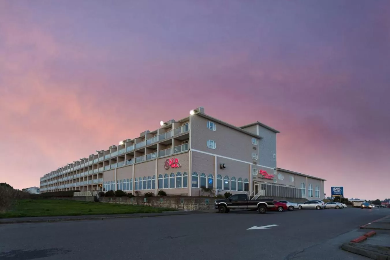 Property building in Shilo Inn Suites Ocean Shores